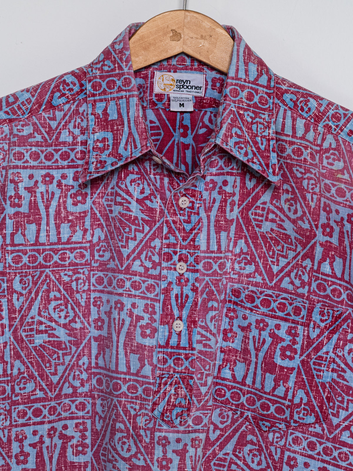 Reyn Spooner 1981 LLAMA ALOHA SHIRT in RED