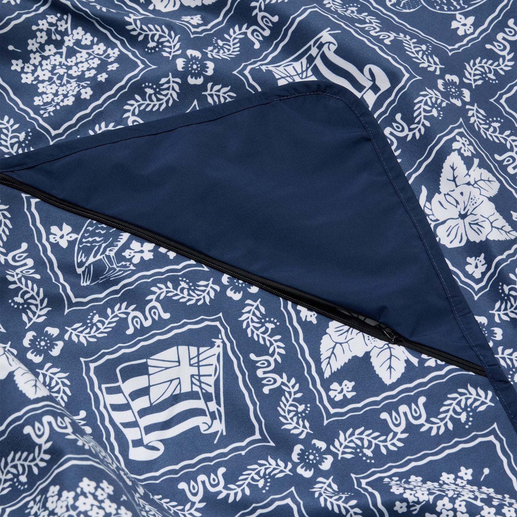 Reyn Spooner LAHAINA SAILOR PICNIC BLANKET in NAVY