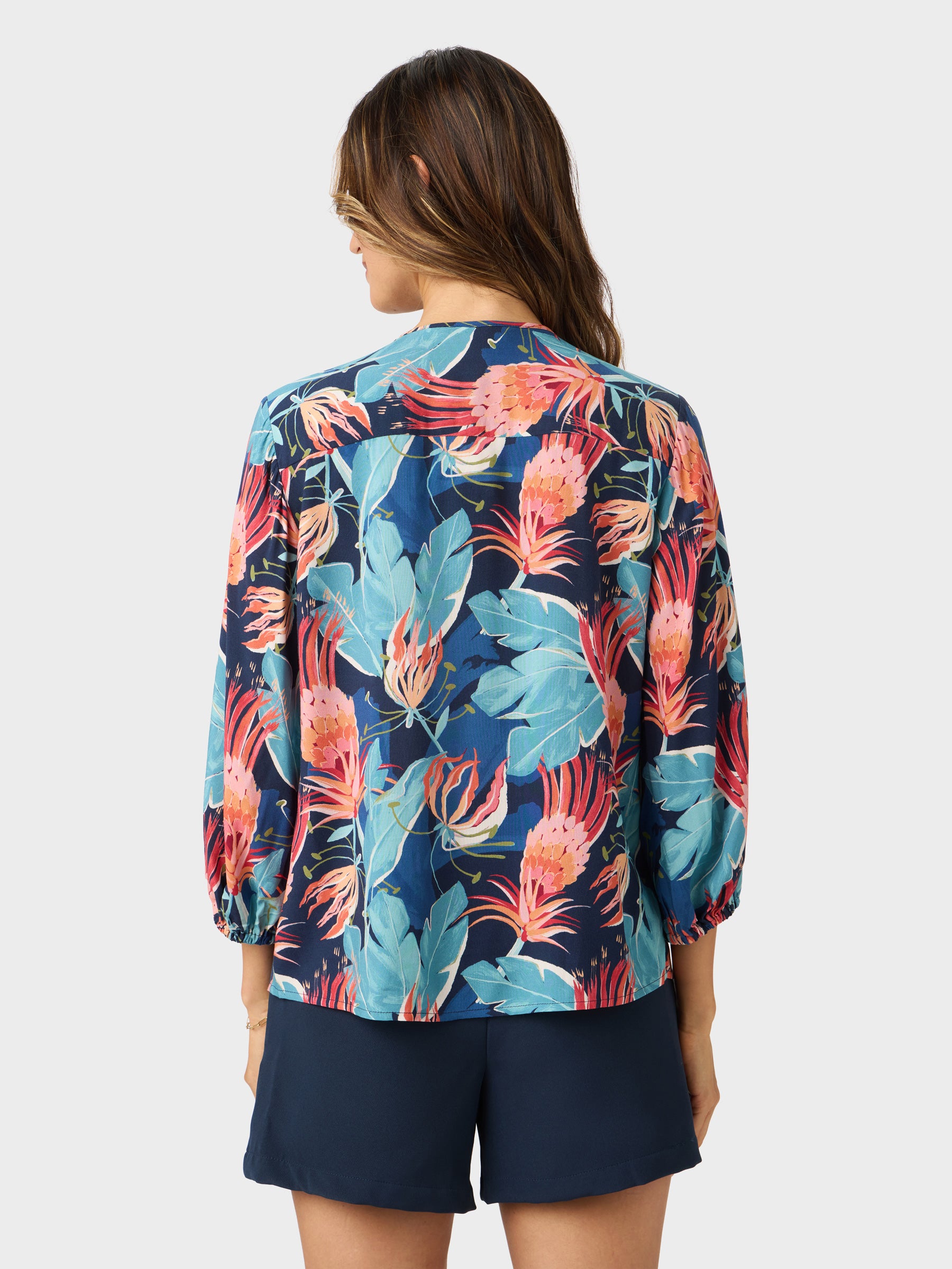 Reyn Spooner GLORIOSA LILY REMI TOP in NAVY