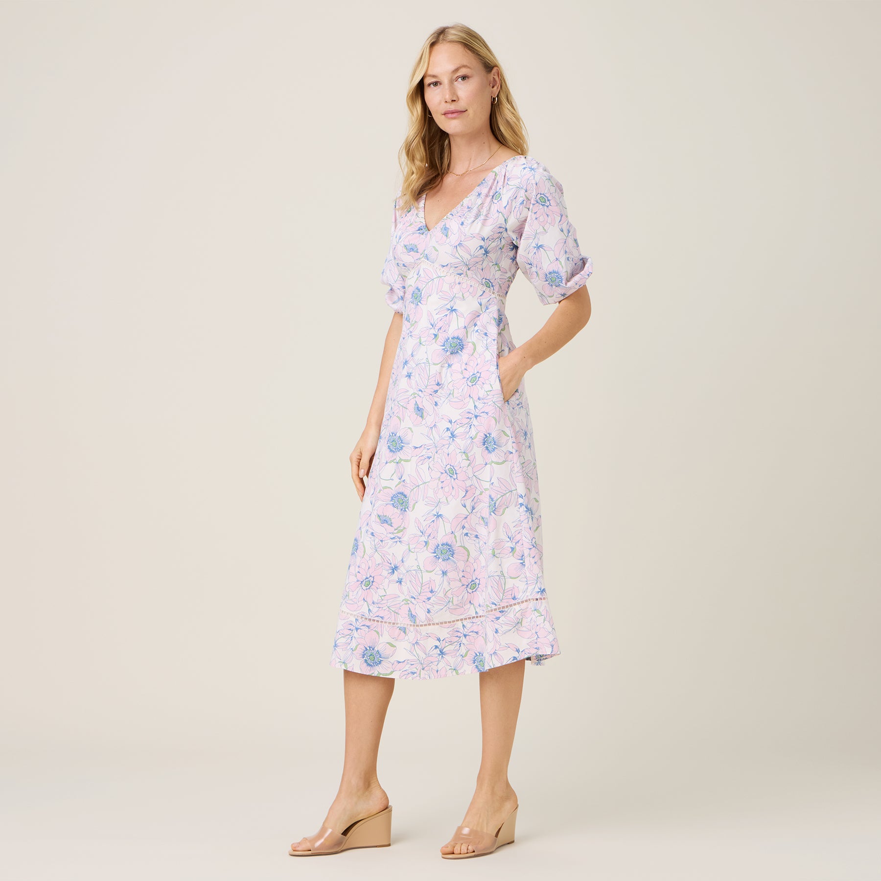 Reyn Spooner HO'OMALUHIA GARDEN ARIA DRESS in OFF WHITE