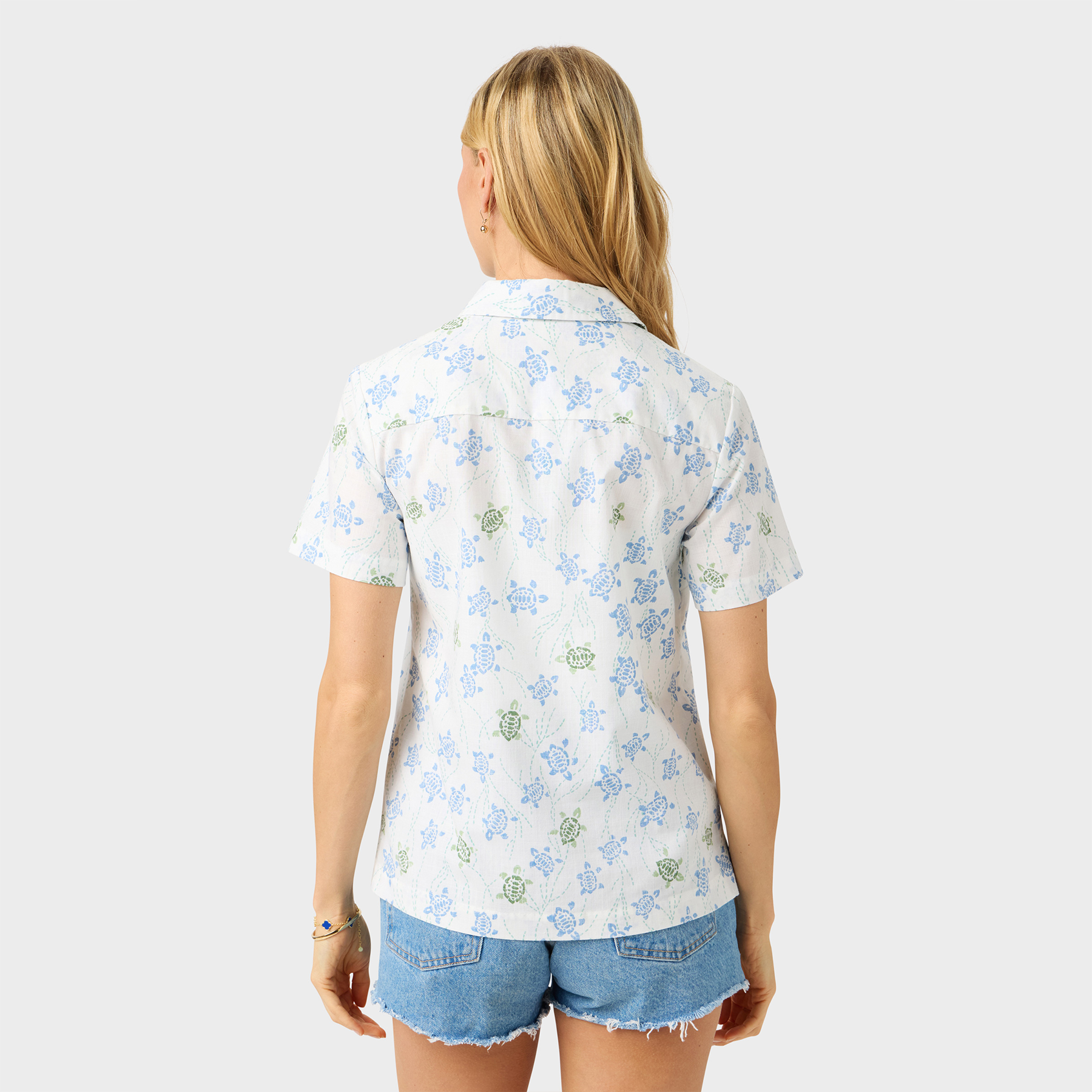 Reyn Spooner HONU HOLOHOLO ABBY TOP in WHITE