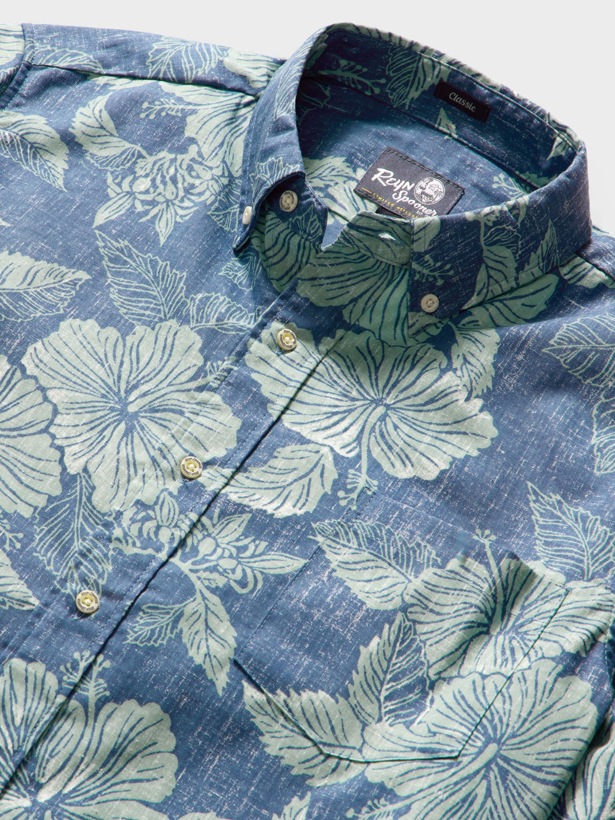Reyn Spooner ALOHA BISCUS BUTTON FRONT in BLUE HORIZON