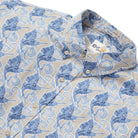 Reyn Spooner SPEEDY SWORDS BUTTON FRONT in SAND