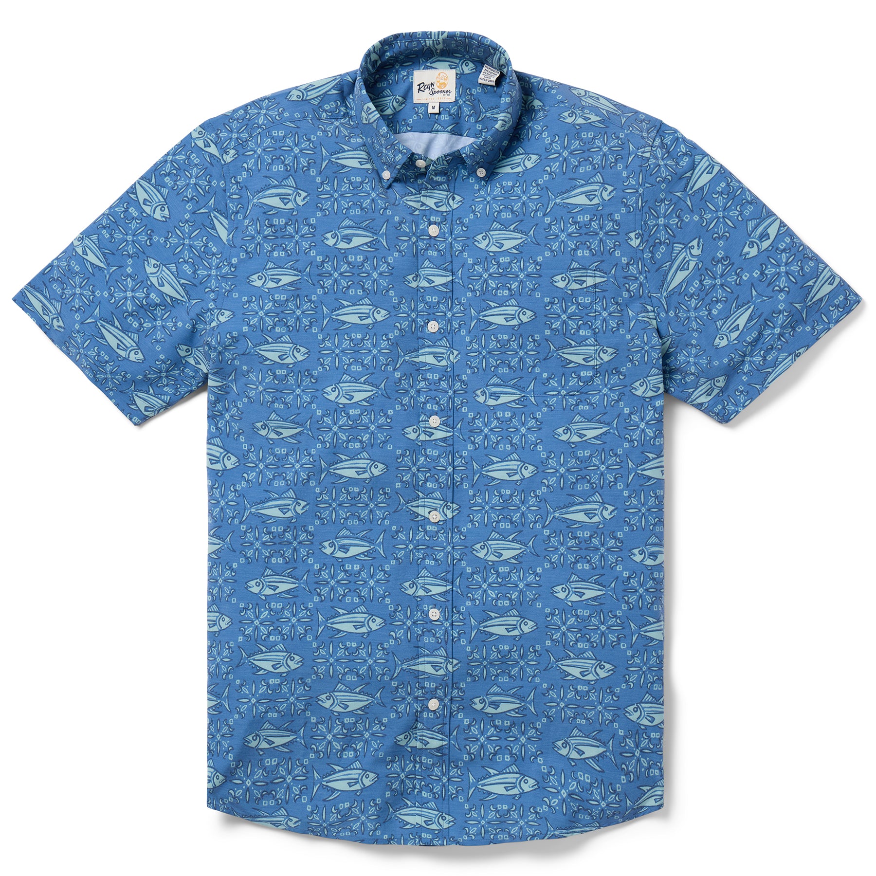 Reyn Spooner TUNA TIME PERFORMANCE BUTTON FRONT in BLUE HORIZON