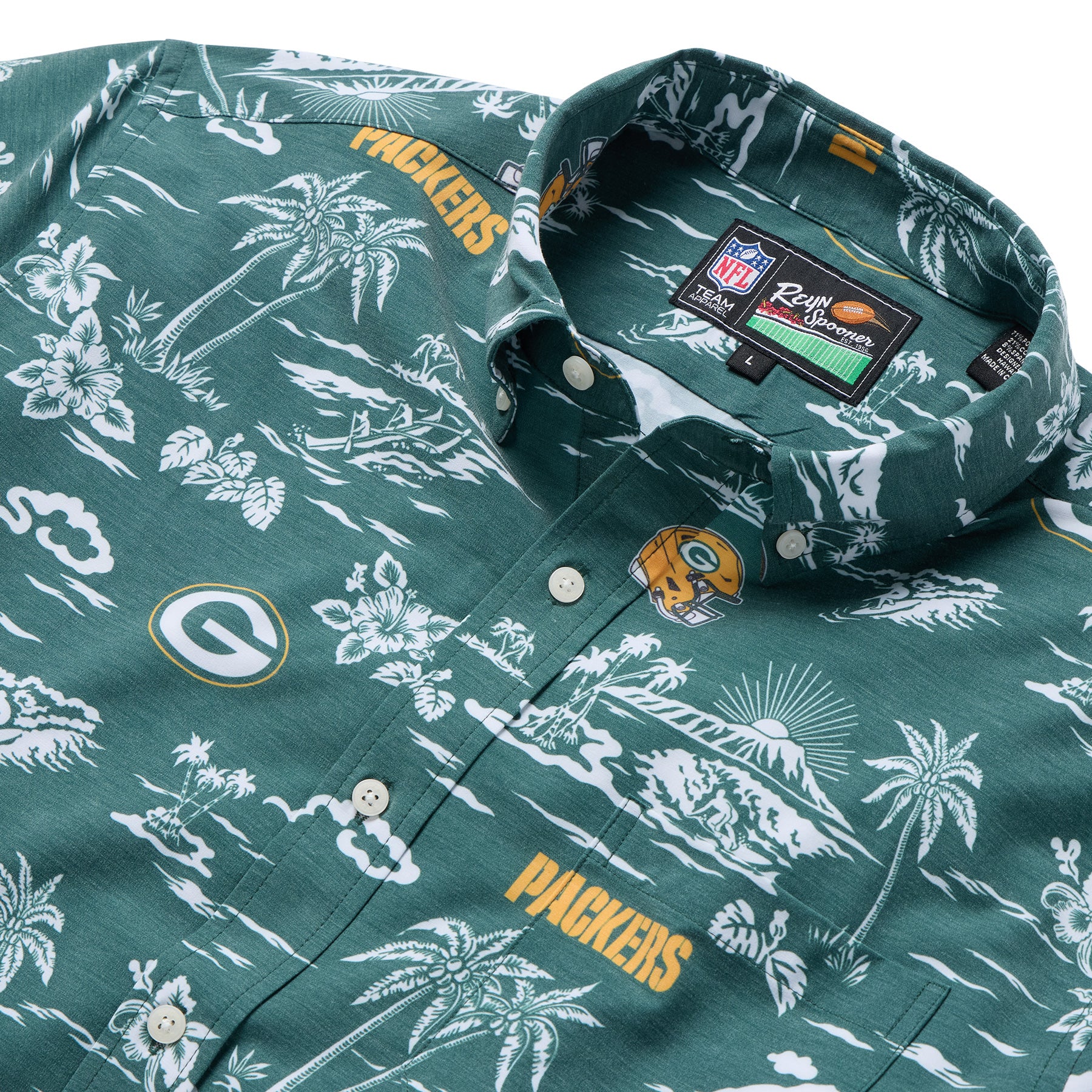 Reyn Spooner NFL® GREEN BAY PACKERS GAME DAY PERFORMANCE BUTTON FRONT in GREEN