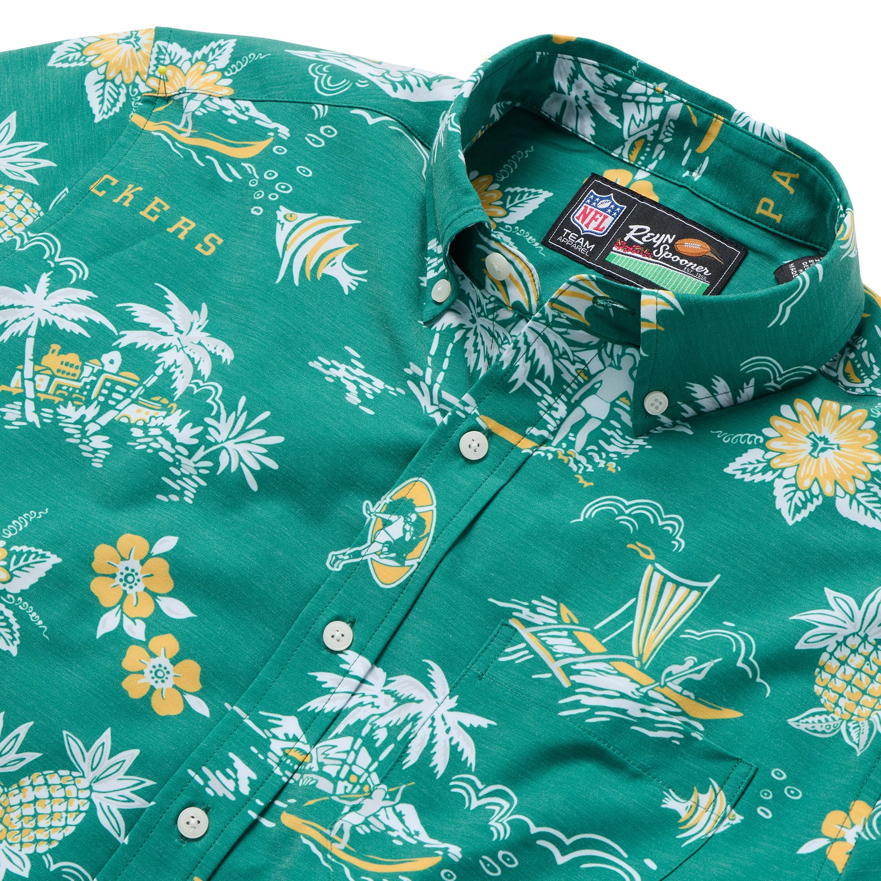 Reyn Spooner NFL® GREEN BAY PACKERS THROWBACK PERFORMANCE BUTTON FRONT in GREEN