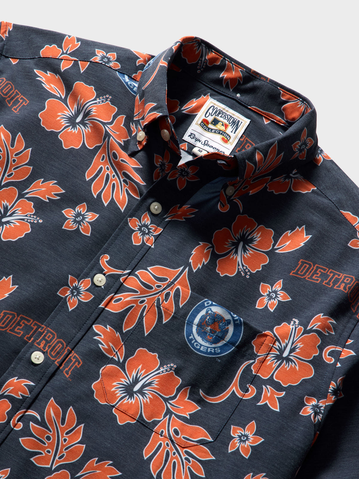 Reyn Spooner MLB® DETROIT TIGERS COOPERSTOWN PERFORMANCE ALOHA SHIRT in NAVY
