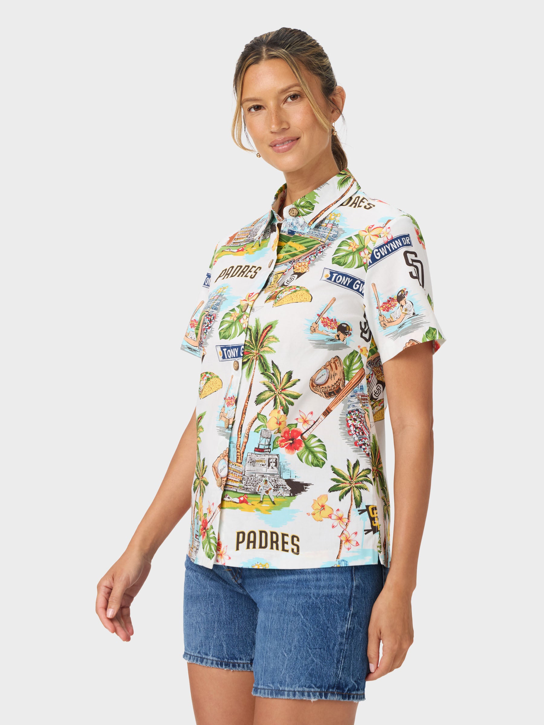 Reyn Spooner WOMEN'S SAN DIEGO PADRES SCENIC ALOHA SHIRT in SCENIC
