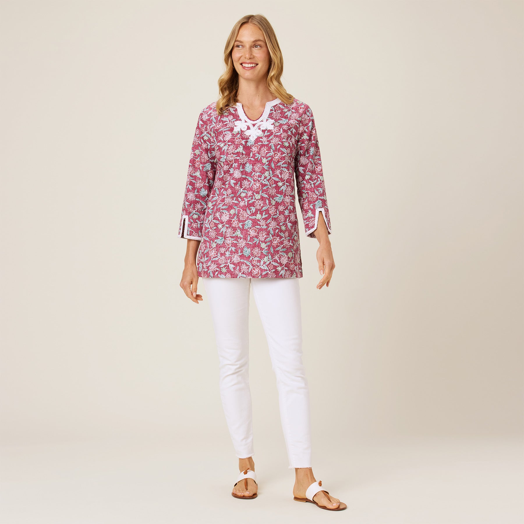 Reyn Spooner SENTOSA JOANIE TOP in CRANBERRY