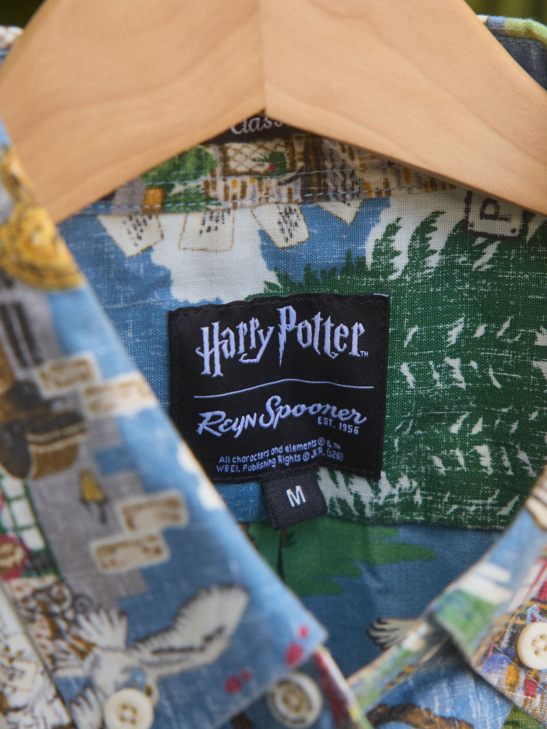 HARRY POTTER: HOGWARTS MAGICAL JOURNEY MEN'S SHIRT | Reyn Spooner