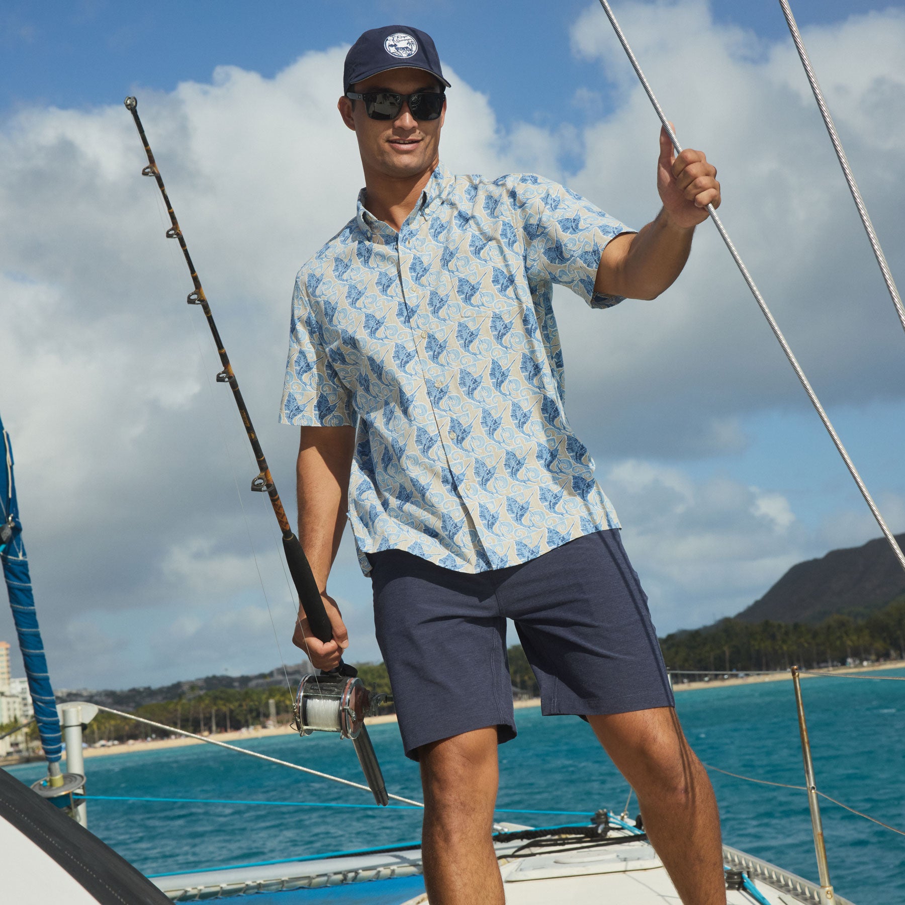 SPEEDY SWORDS MEN'S ALOHA SHIRT | Reyn Spooner