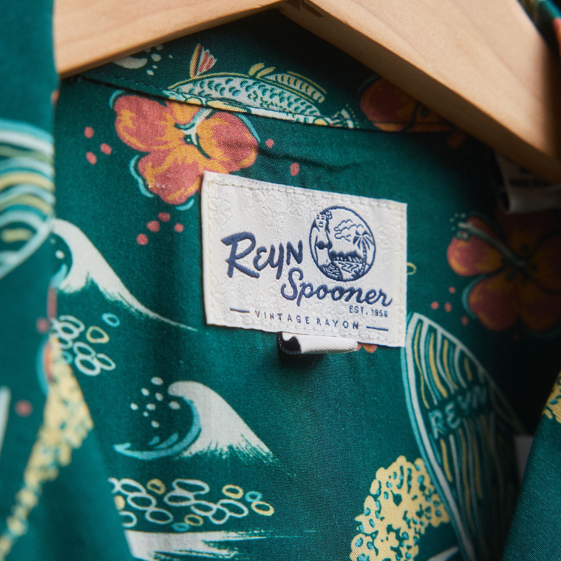 SURF CLUB MEN'S RAYON CAMP SHIRT | Reyn Spooner