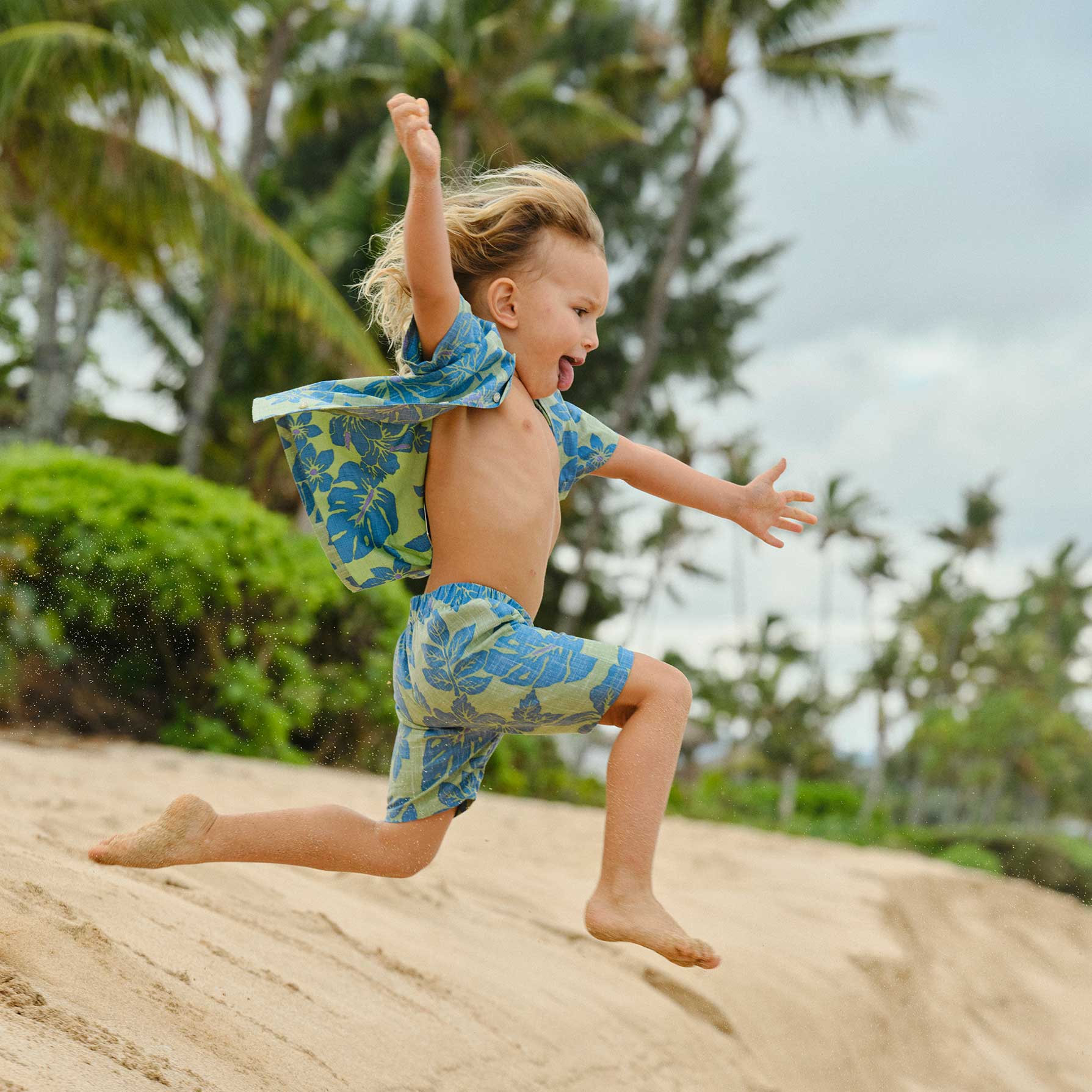 Hawaiian Christmas 2025 Collection | Reyn Spooner