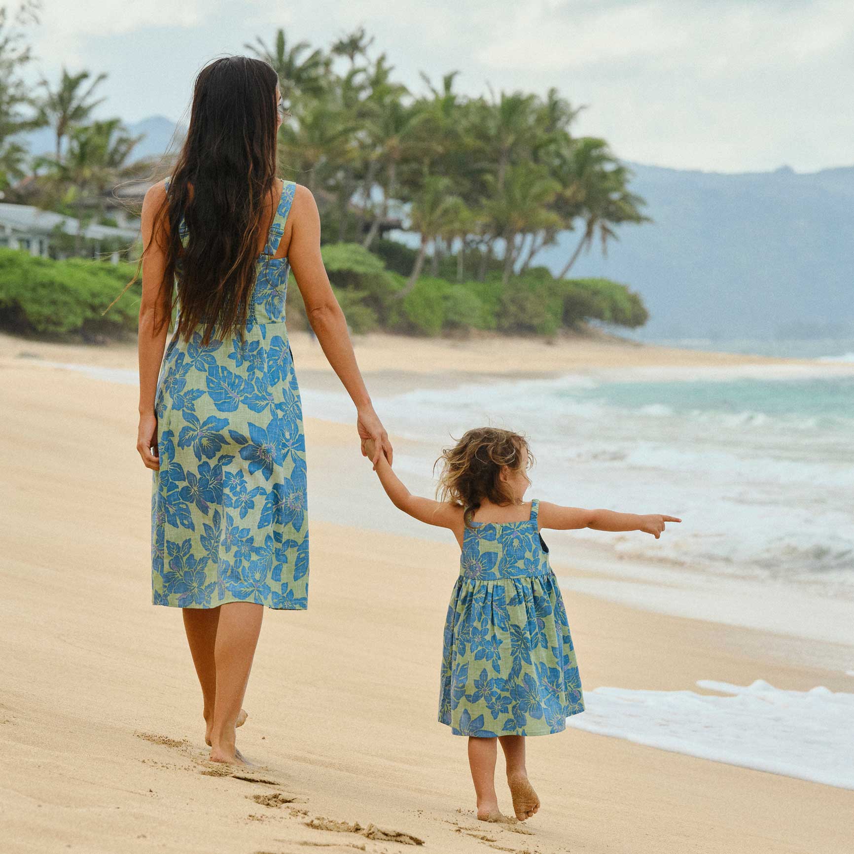 🌺 Aloha in Every Stitch | Reyn Spooner