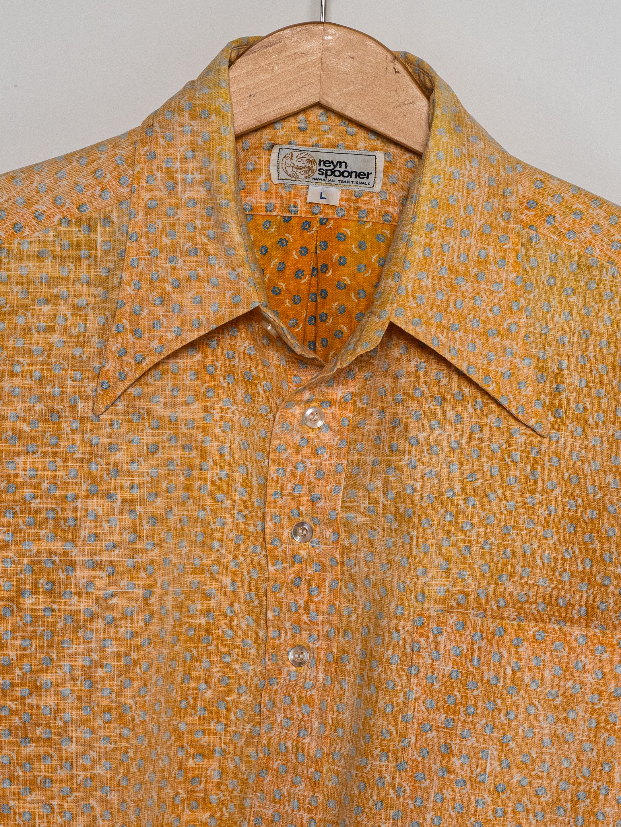 Reyn Spooner 1973 PIKAKI ALOHA SHIRT in GOLD