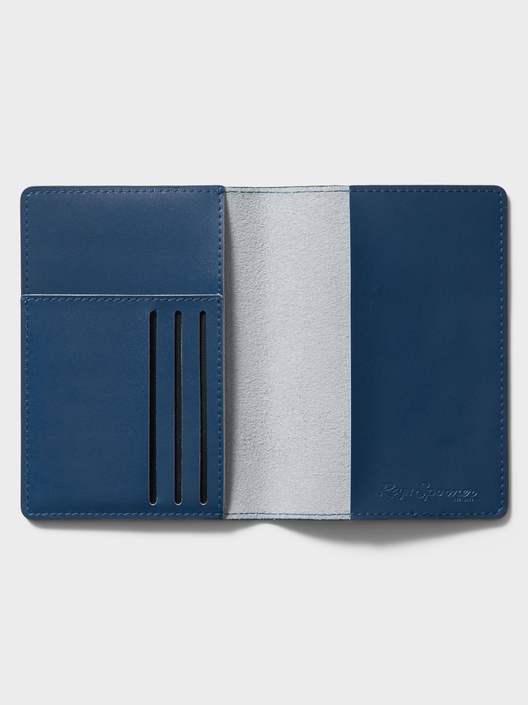 Reyn Spooner LAHAINA SAILOR PASSPORT HOLDER in NAVY