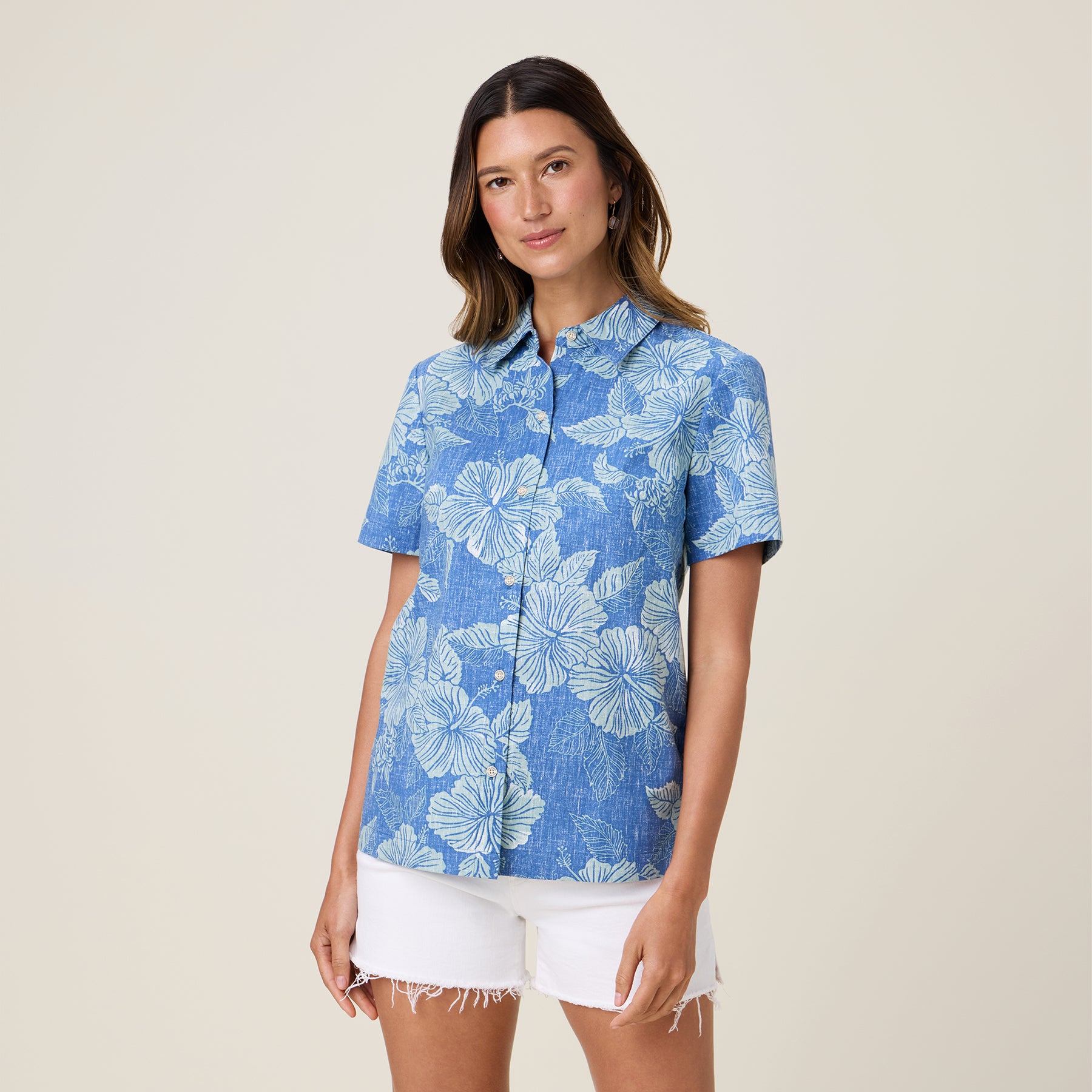 Reyn Spooner ALOHA BISCUS ABBY TOP in BLUE HORIZON
