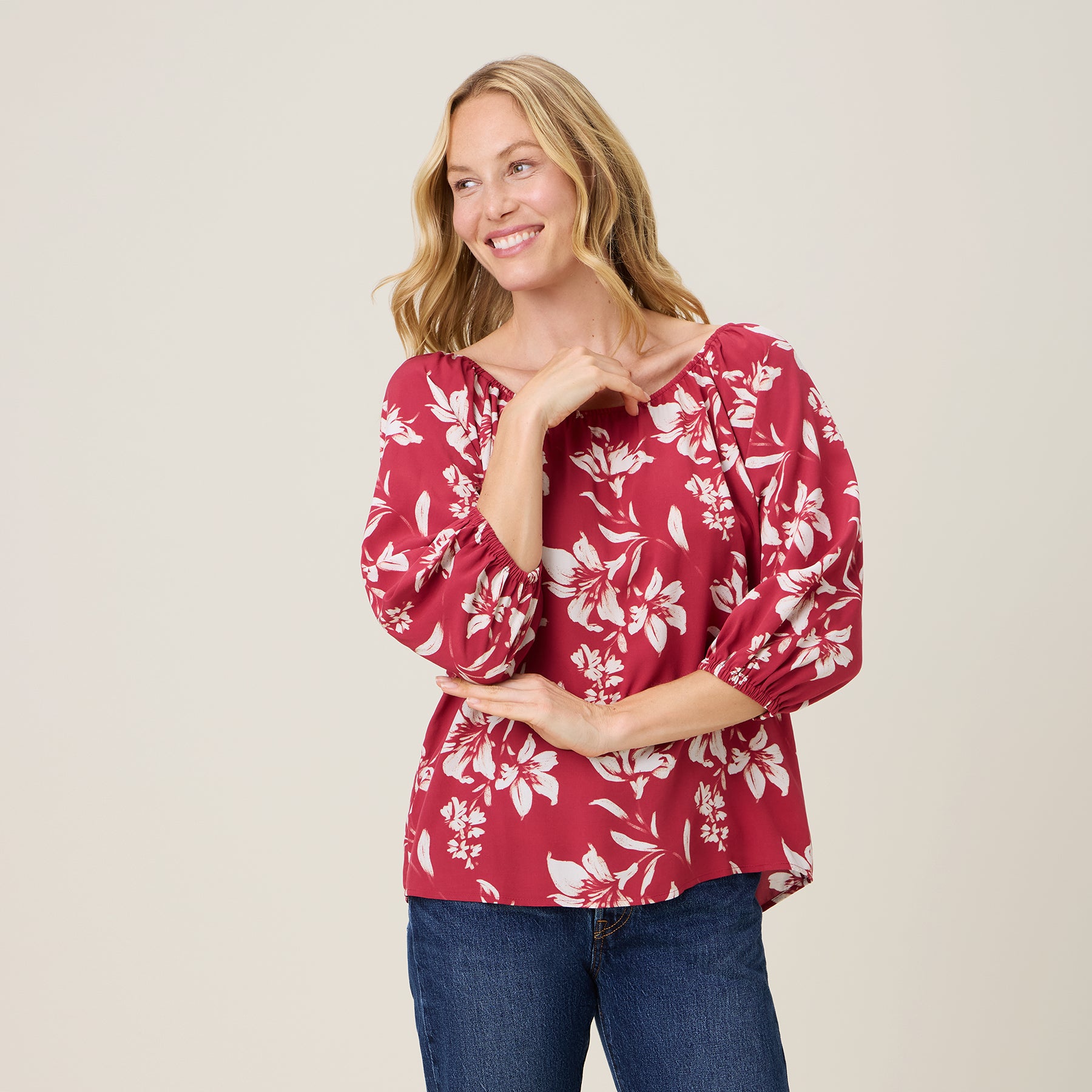 Reyn Spooner GILD THE LILY BLOSSOM TOP in EMBOLDENED