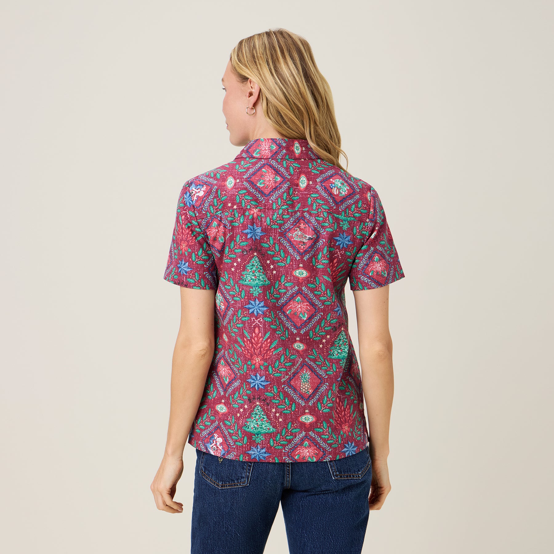Reyn Spooner HAWAIIAN CHRISTMAS 2025 ABBY TOP in HOLIDAY RED