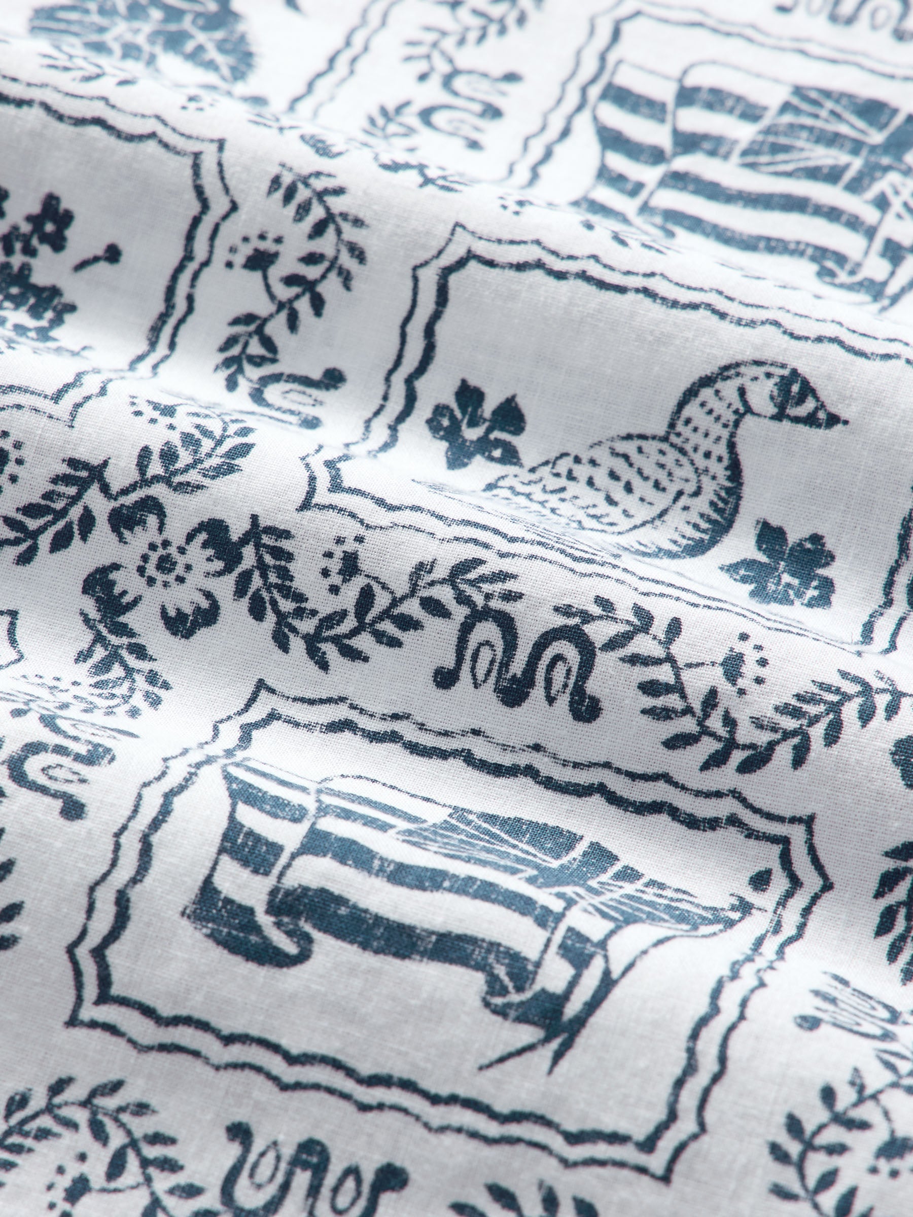 Reyn Spooner LAHAINA SAILOR BUTTON FRONT in WHITE