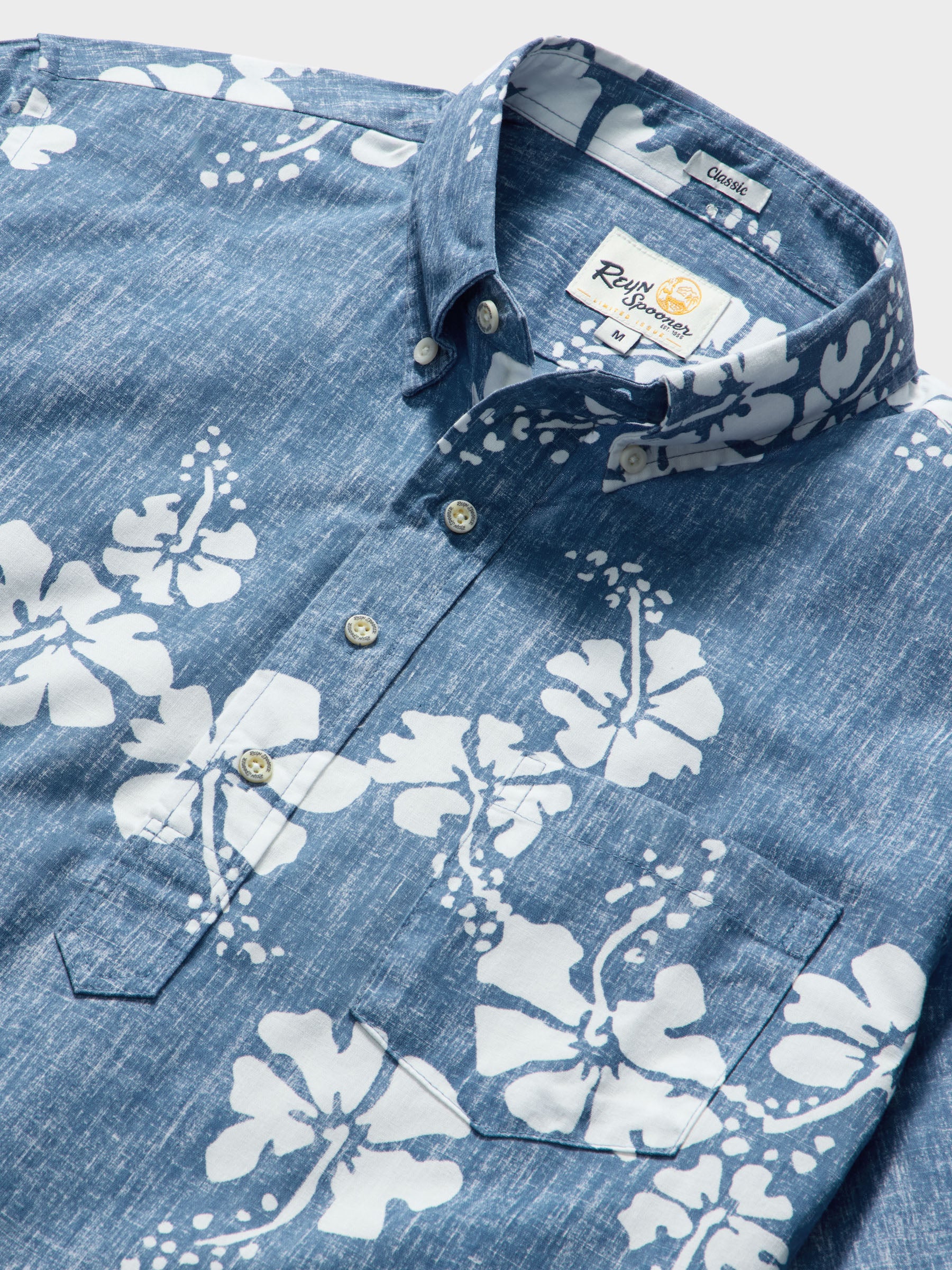 Reyn Spooner 50TH STATE FLOWER PULLOVER in DENIM