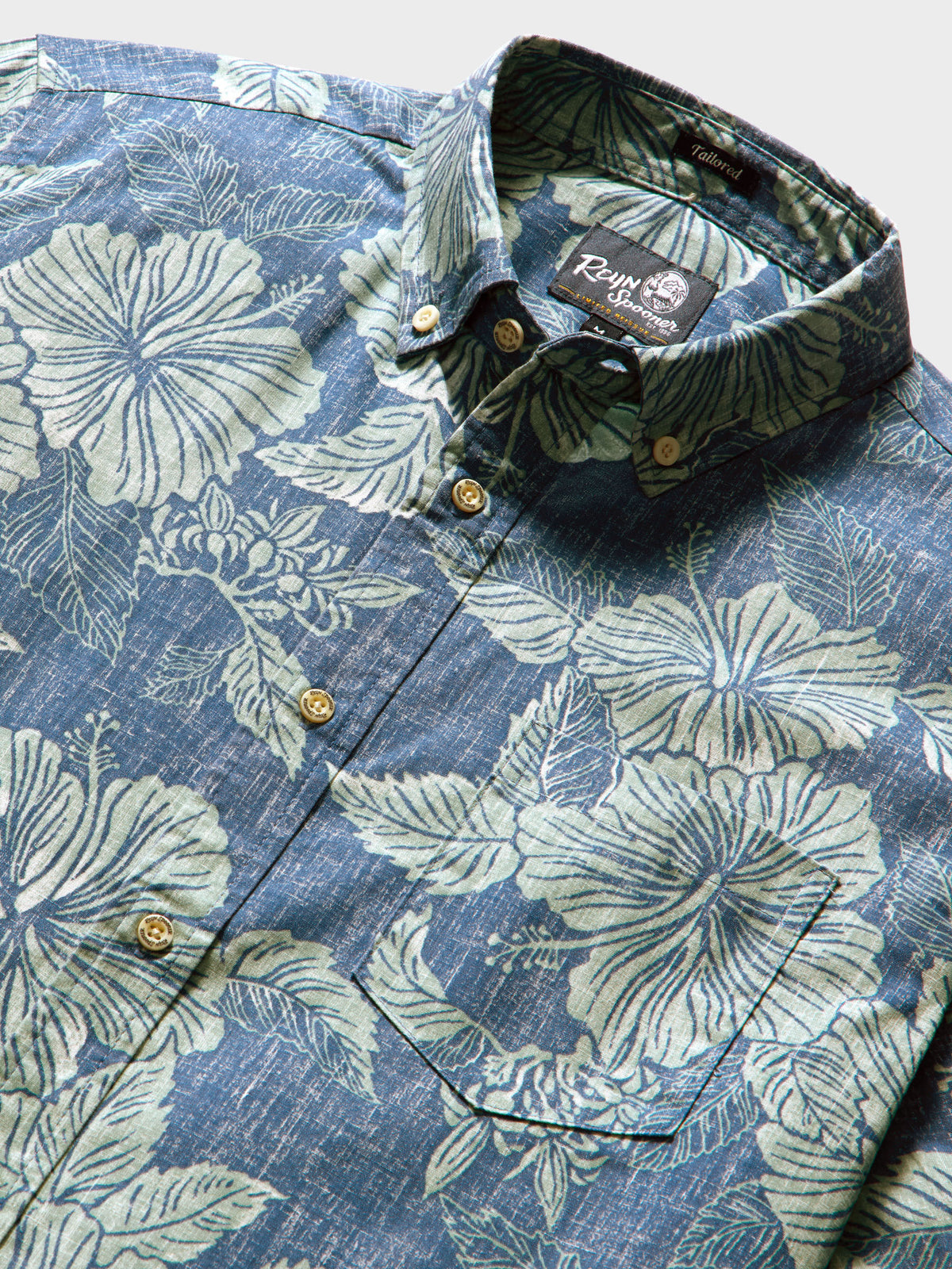 Reyn Spooner ALOHA BISCUS TAILORED in BLUE HORIZON