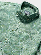 Reyn Spooner MOLOKAI CHANNEL BUTTON FRONT in GREEN