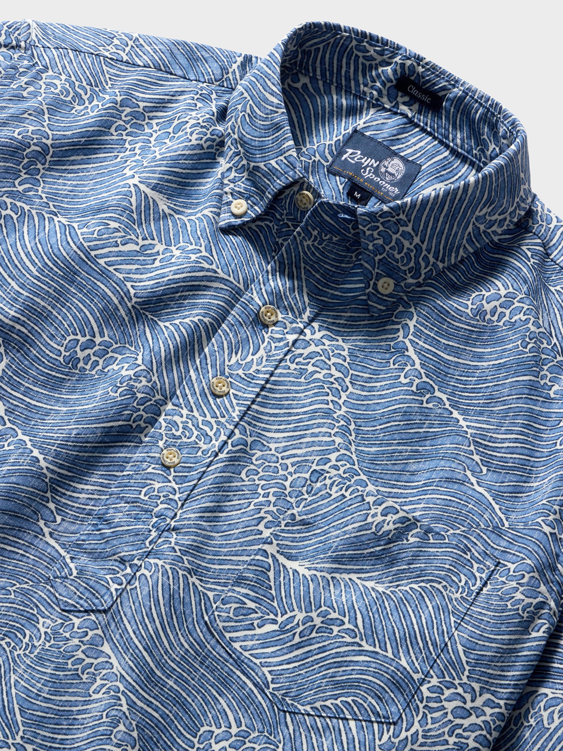Reyn Spooner MOLOKAI CHANNEL PULLOVER in LICHEN BLUE