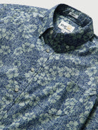 Reyn Spooner BISCUS BOUNTY BUTTON FRONT in BLUE