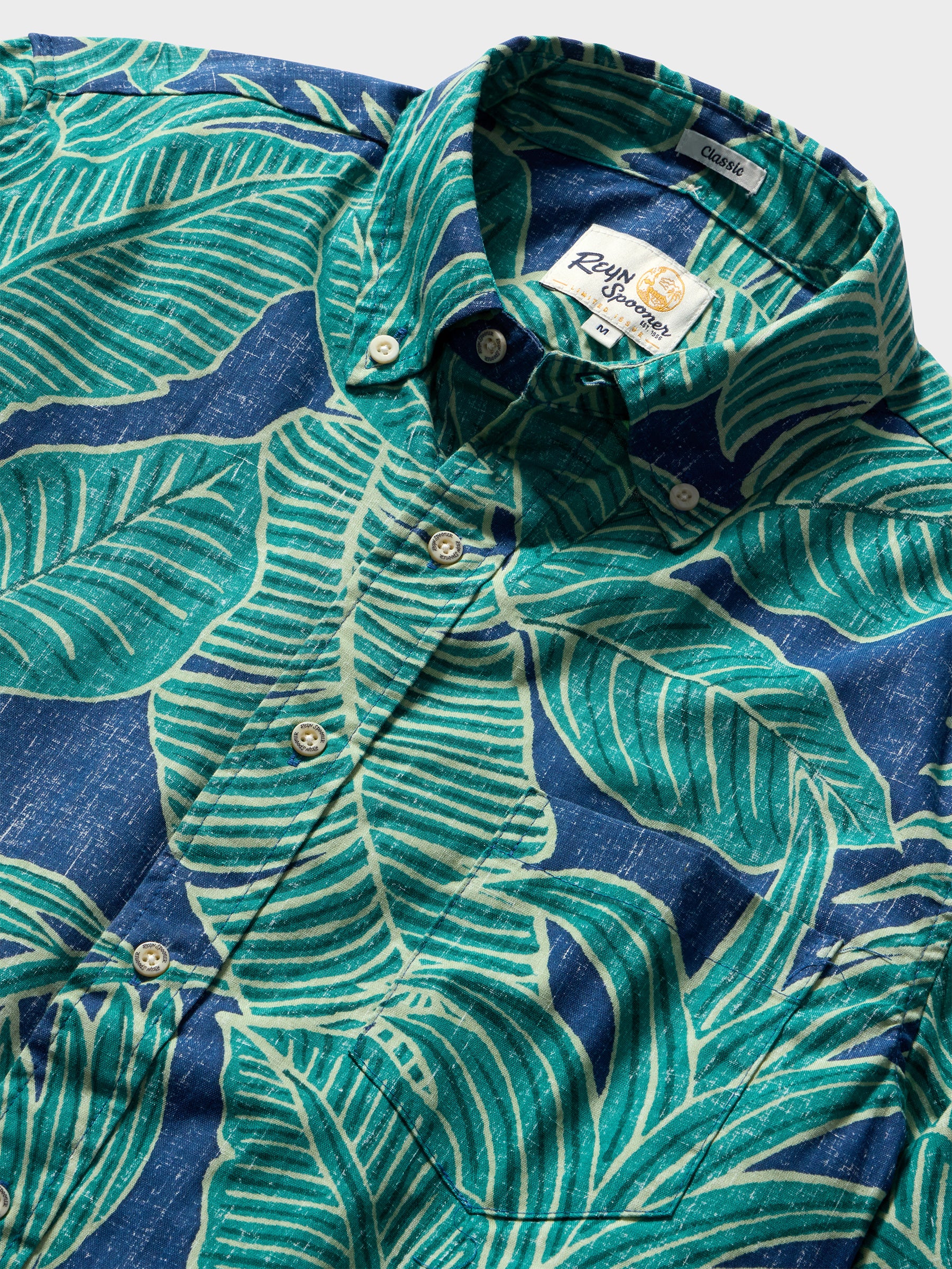 Reyn Spooner FOREST FOLIAGE BUTTON FRONT in NAVY