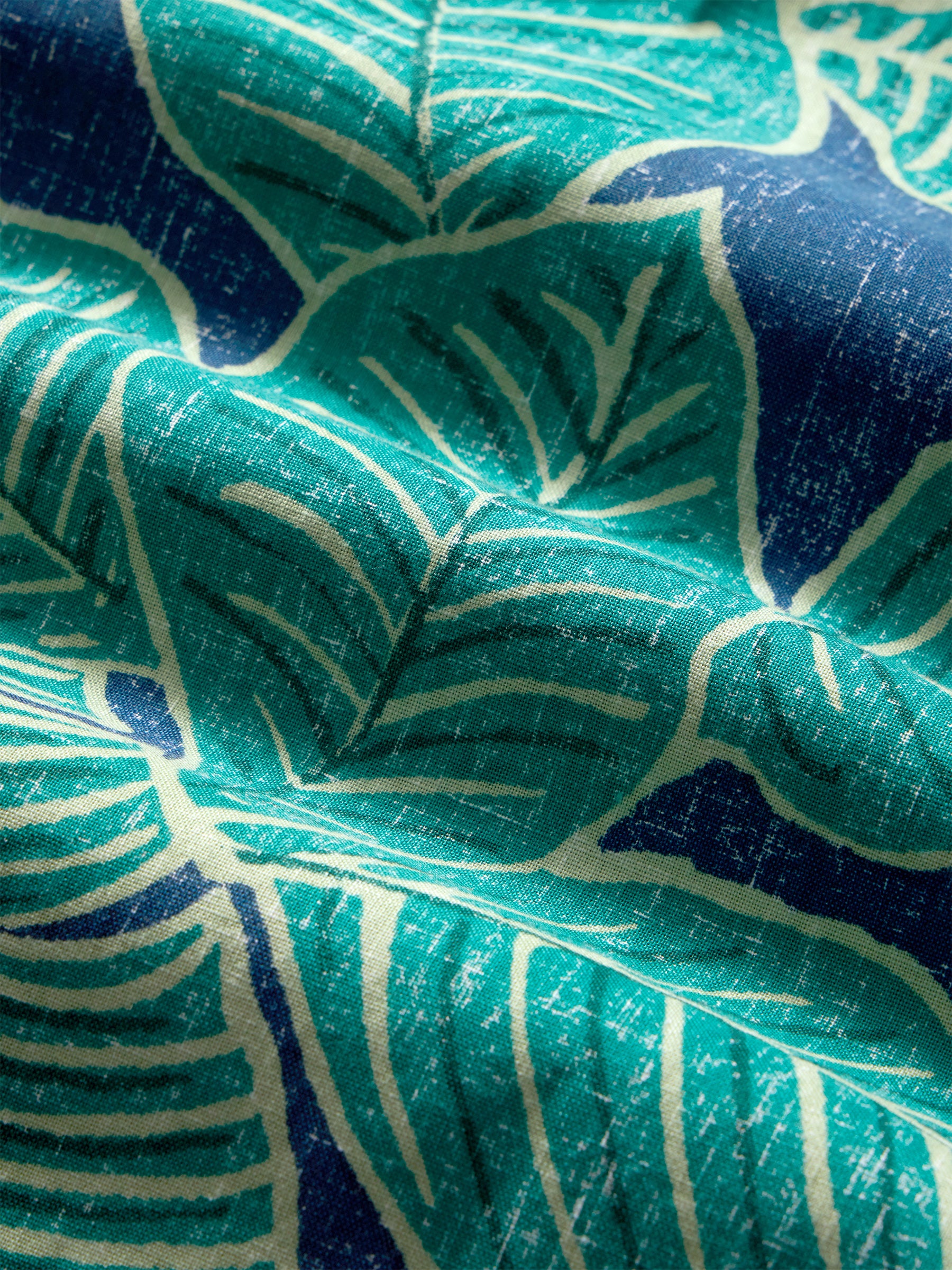 Reyn Spooner FOREST FOLIAGE BUTTON FRONT in NAVY