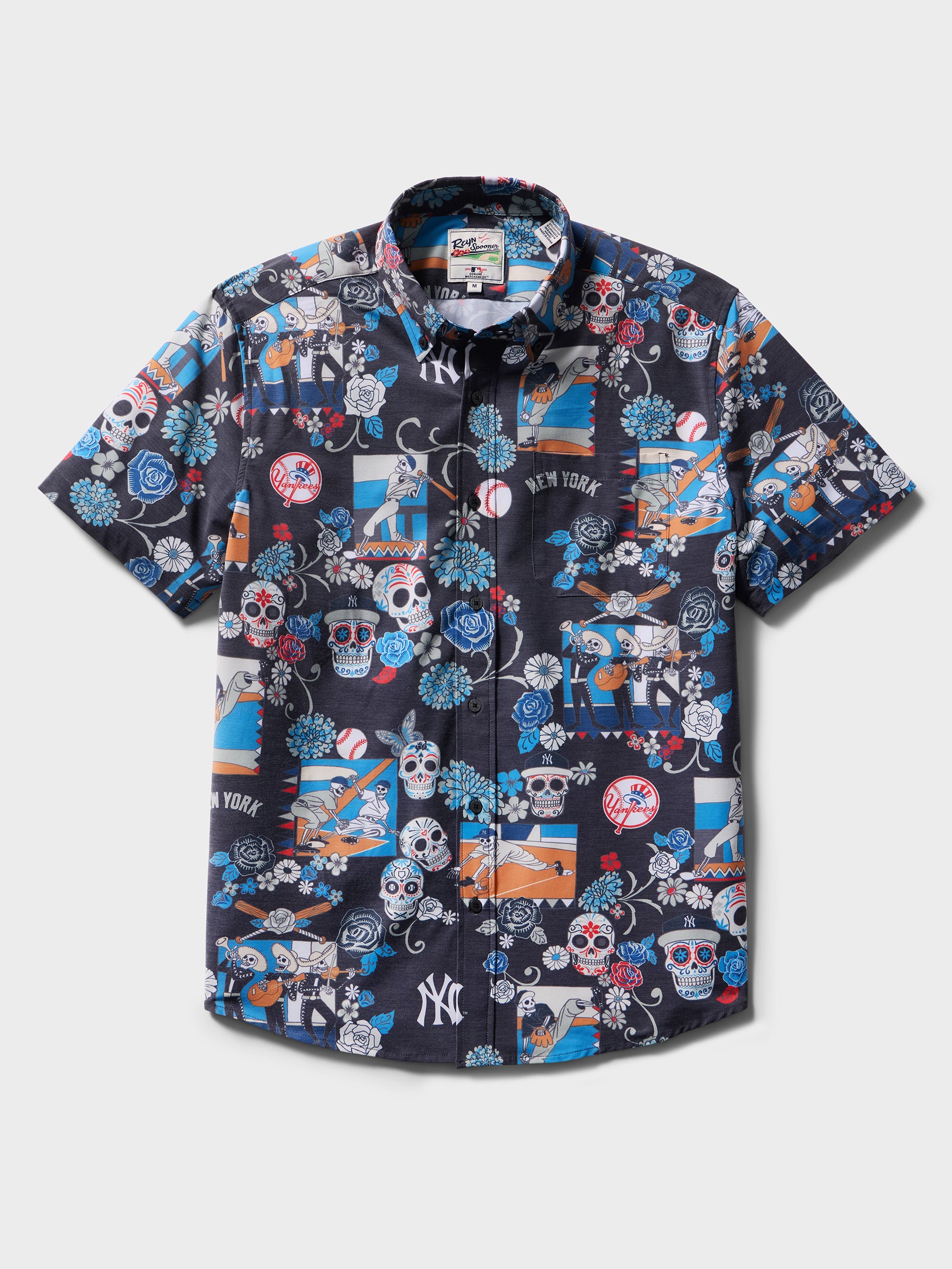 Reyn Spooner MLB® NEW YORK YANKEES DÍA DE LOS MUERTOS PERFORMANCE ALOHA SHIRT in BLACK