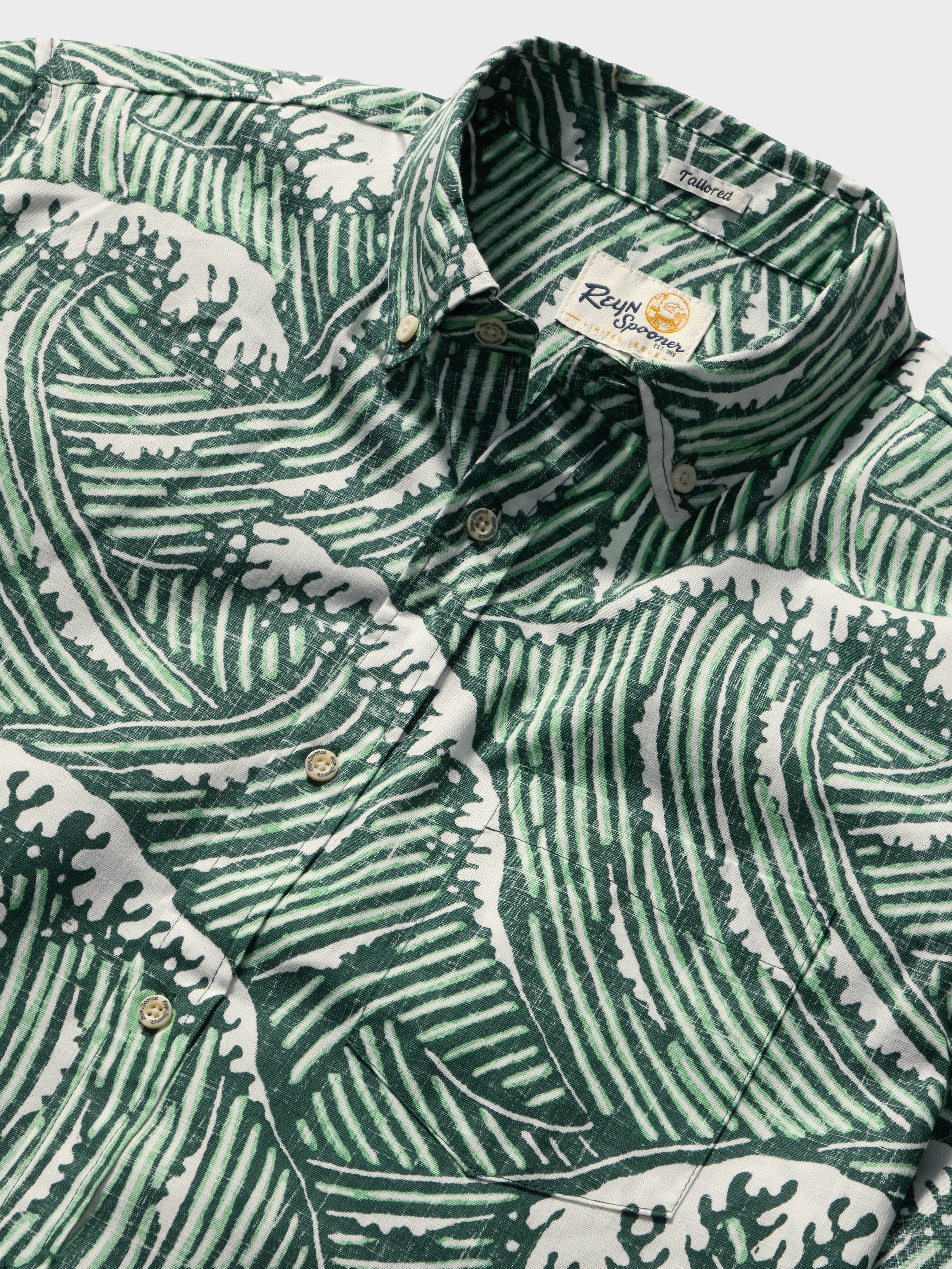 Reyn Spooner SUPER SWELLS TAILORED in GREEN