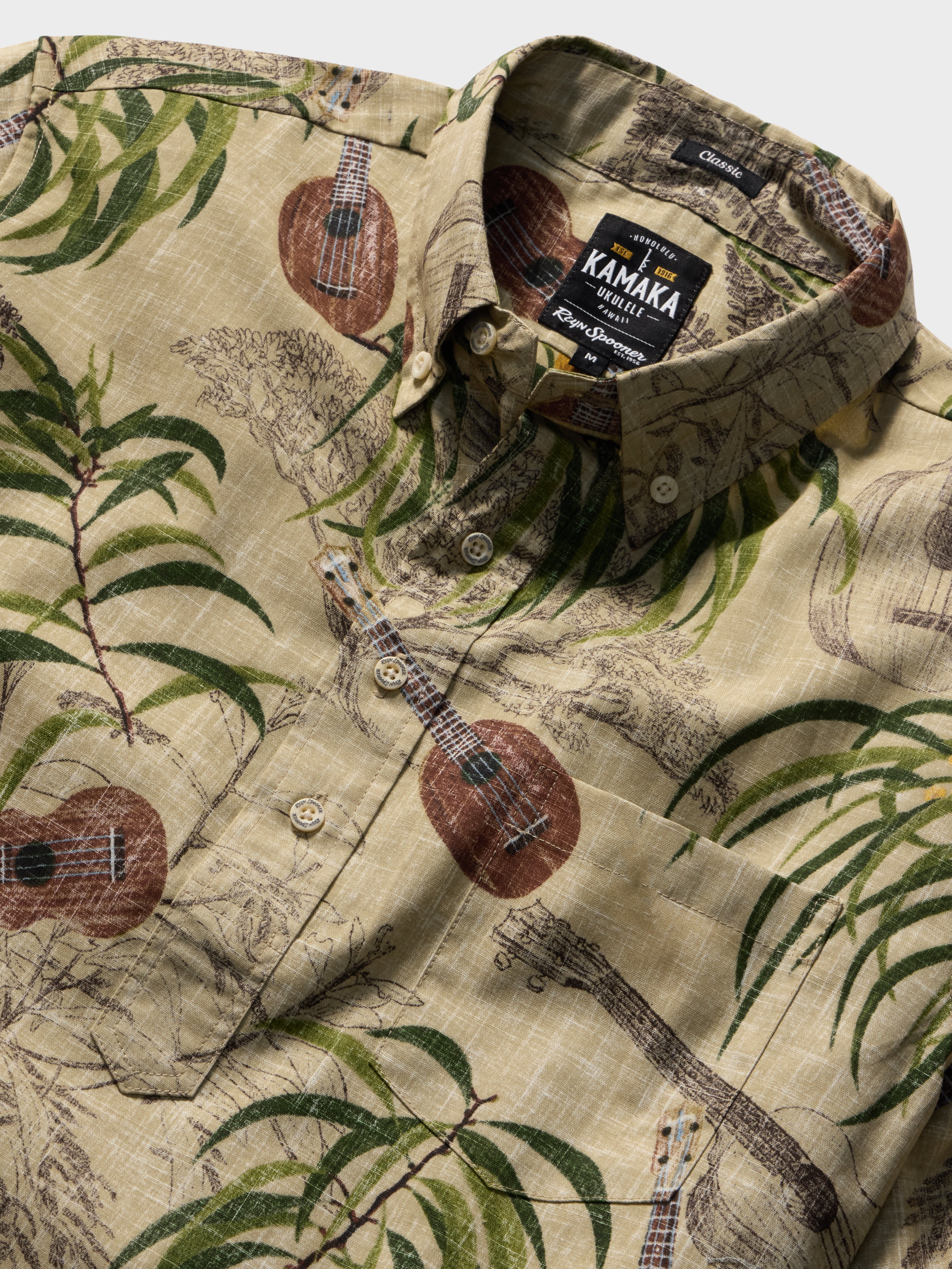 Reyn Spooner KAMAKA UKULELE 110TH ANNIVERSARY PULLOVER in SAND