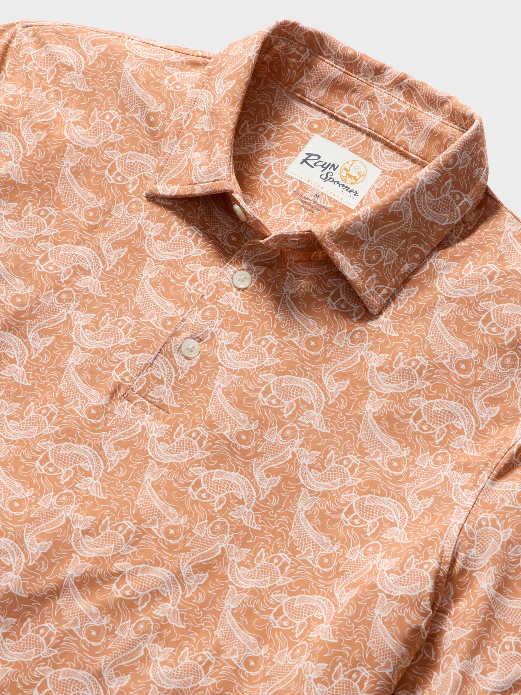 Reyn Spooner KOI POND PERFORMANCE POLO in CORAL
