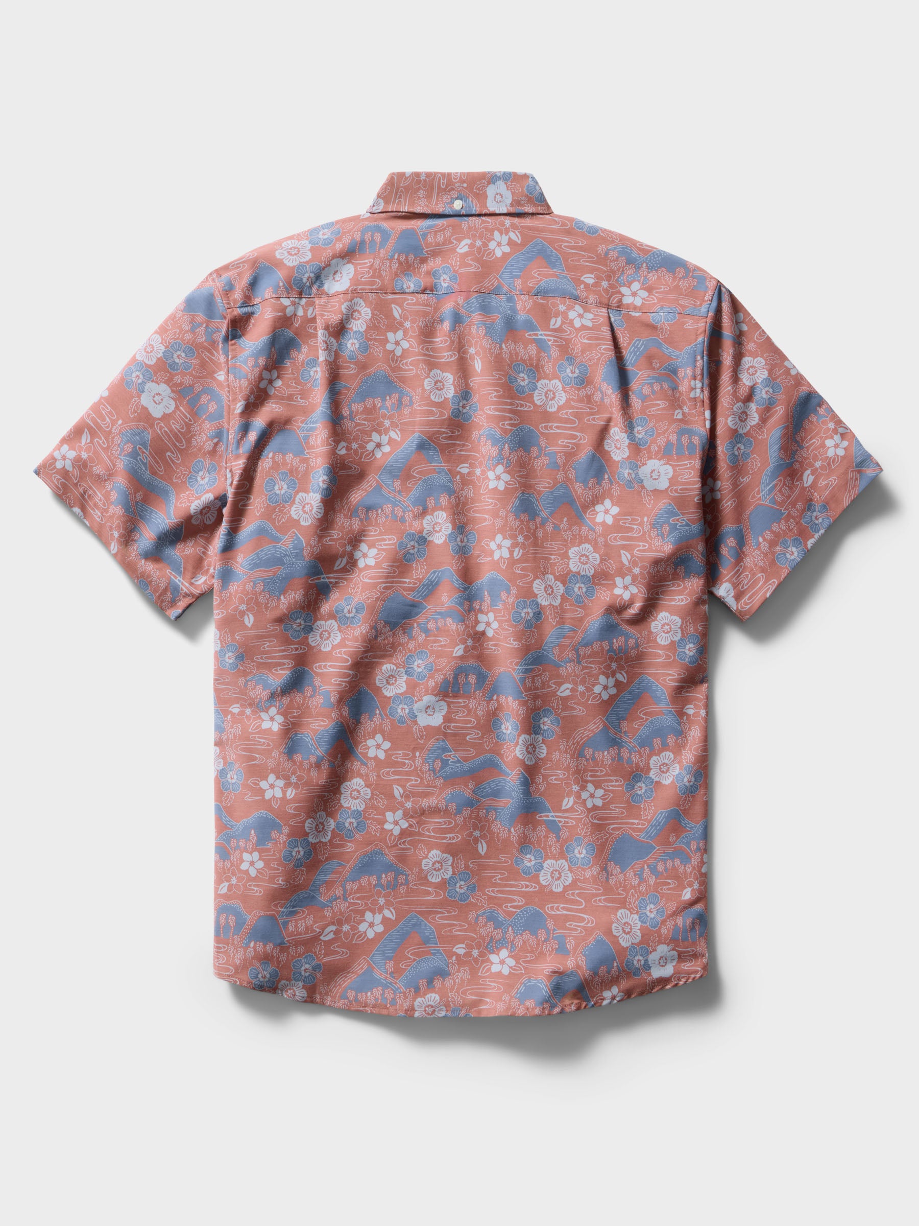 Reyn Spooner SAKURA FIELDS PERFORMANCE ALOHA SHIRT in DUSTY CEDAR