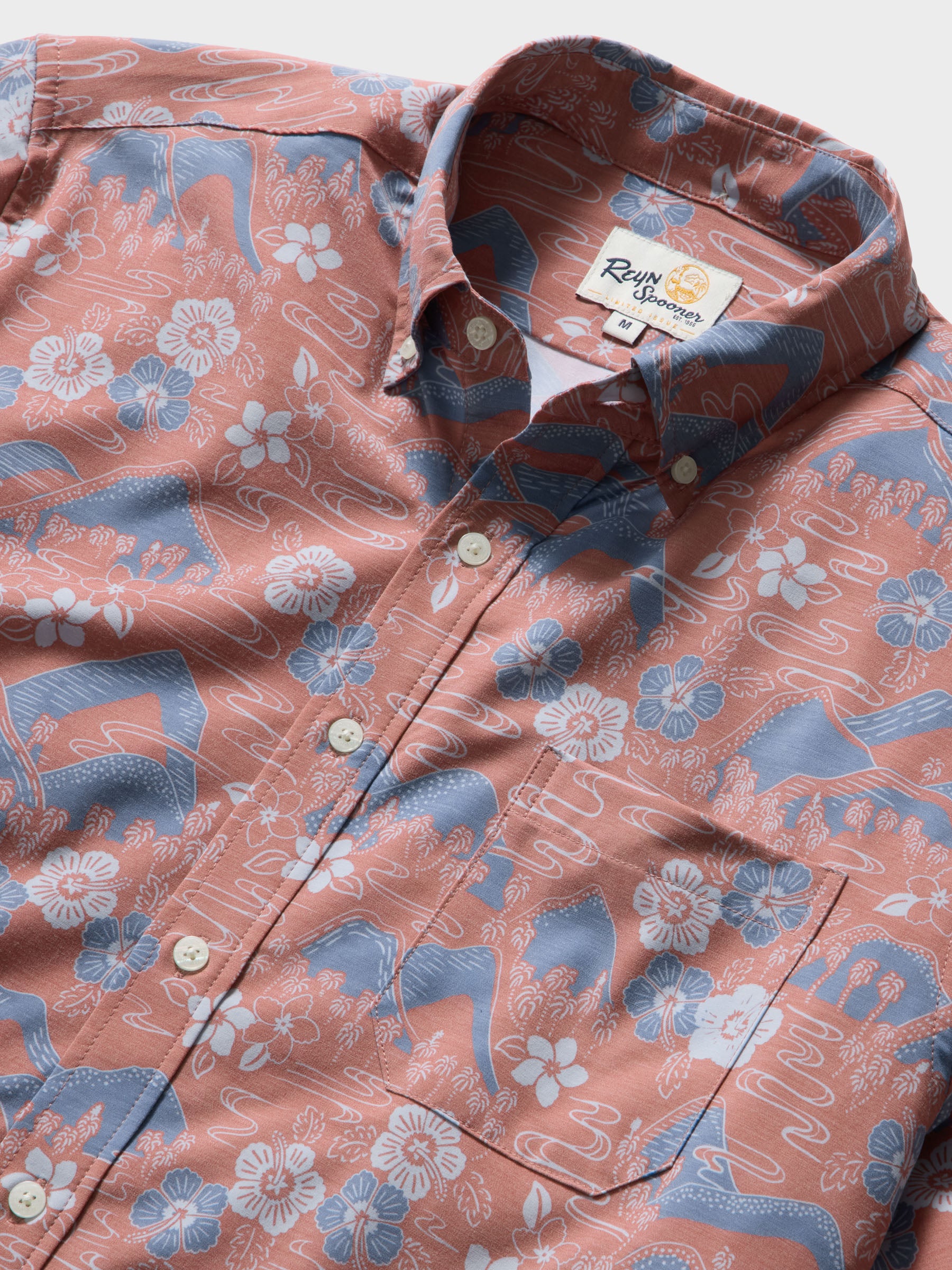 Reyn Spooner SAKURA FIELDS PERFORMANCE ALOHA SHIRT in DUSTY CEDAR
