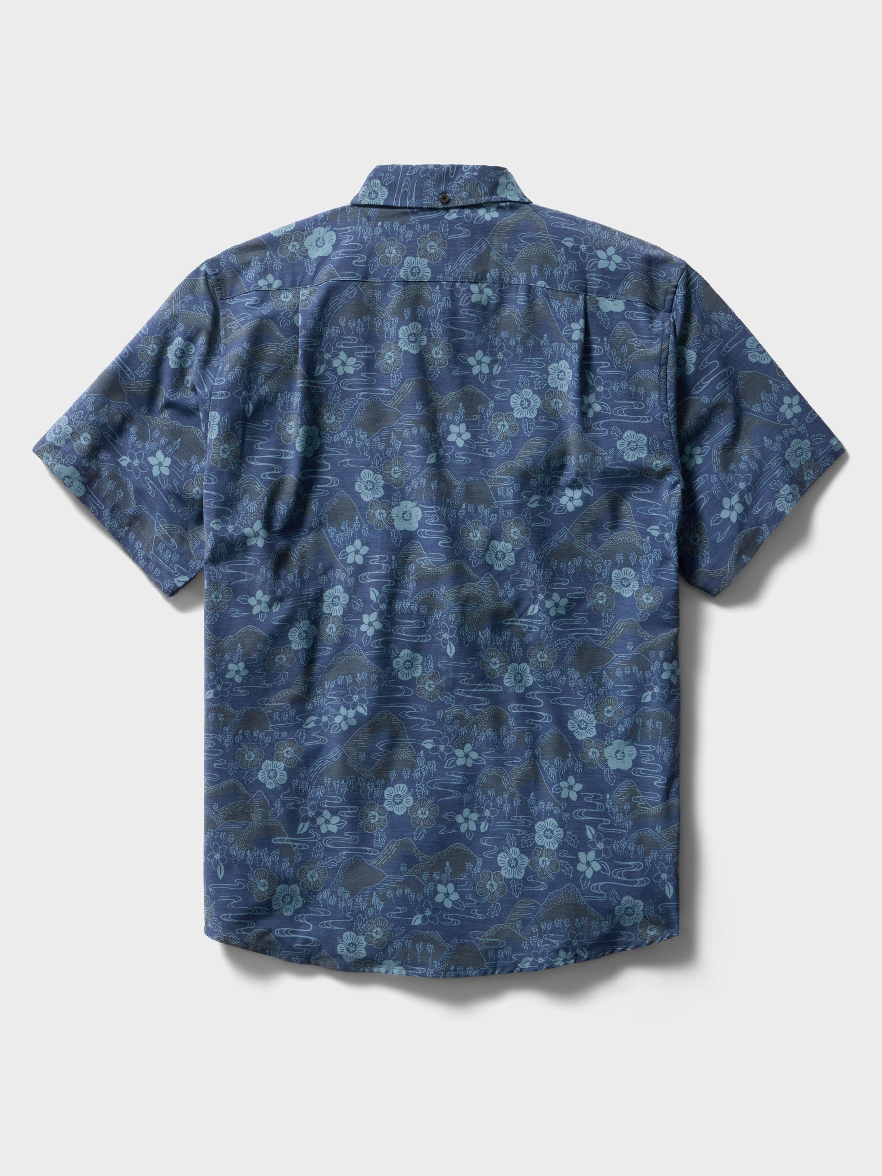 SAKURA FIELDS MEN'S PERFORMANCE ALOHA SHIRT | Reyn Spooner