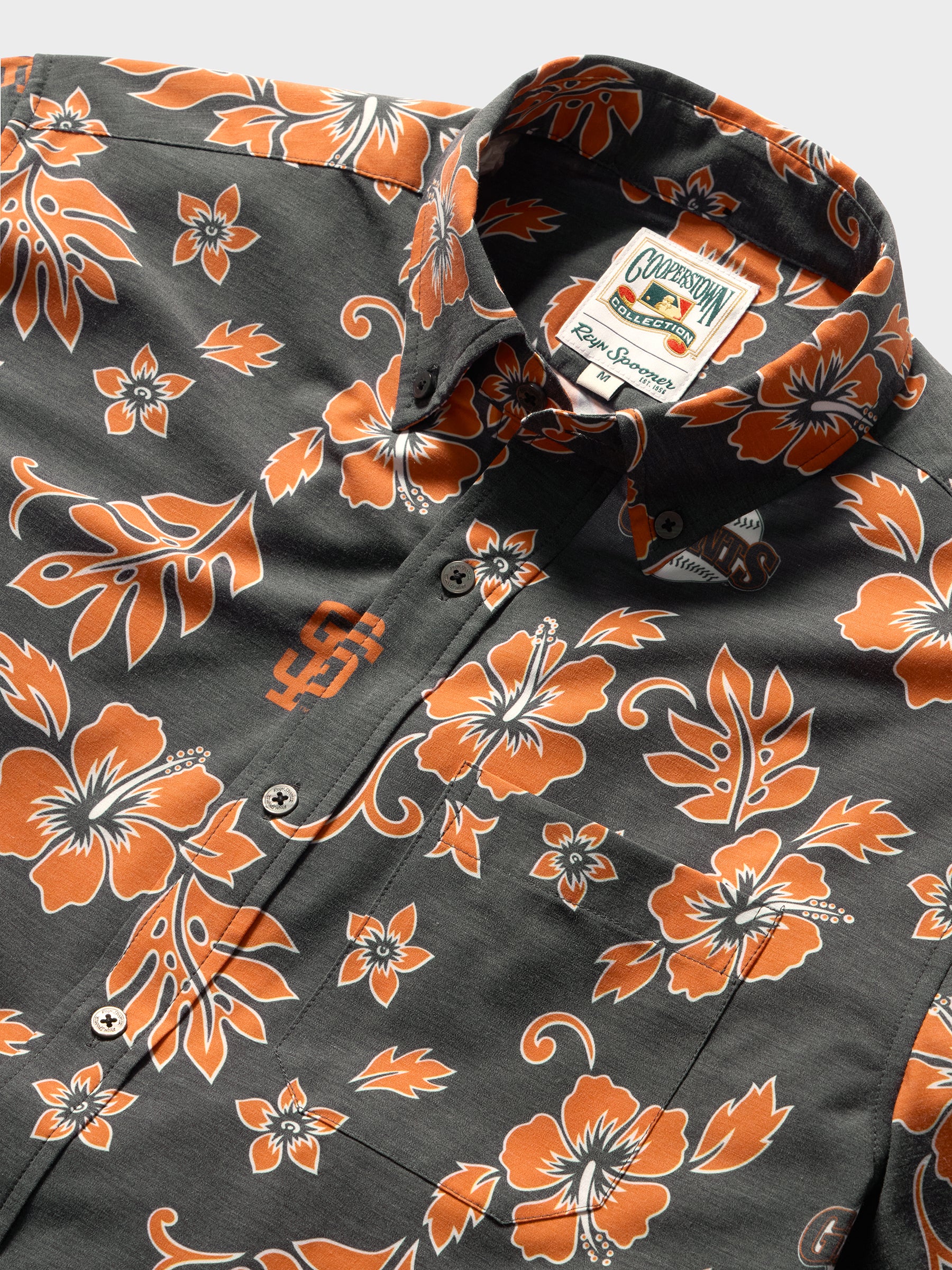 Reyn Spooner MLB® SAN FRANCISCO GIANTS COOPERSTOWN PERFORMANCE ALOHA SHIRT in BLACK