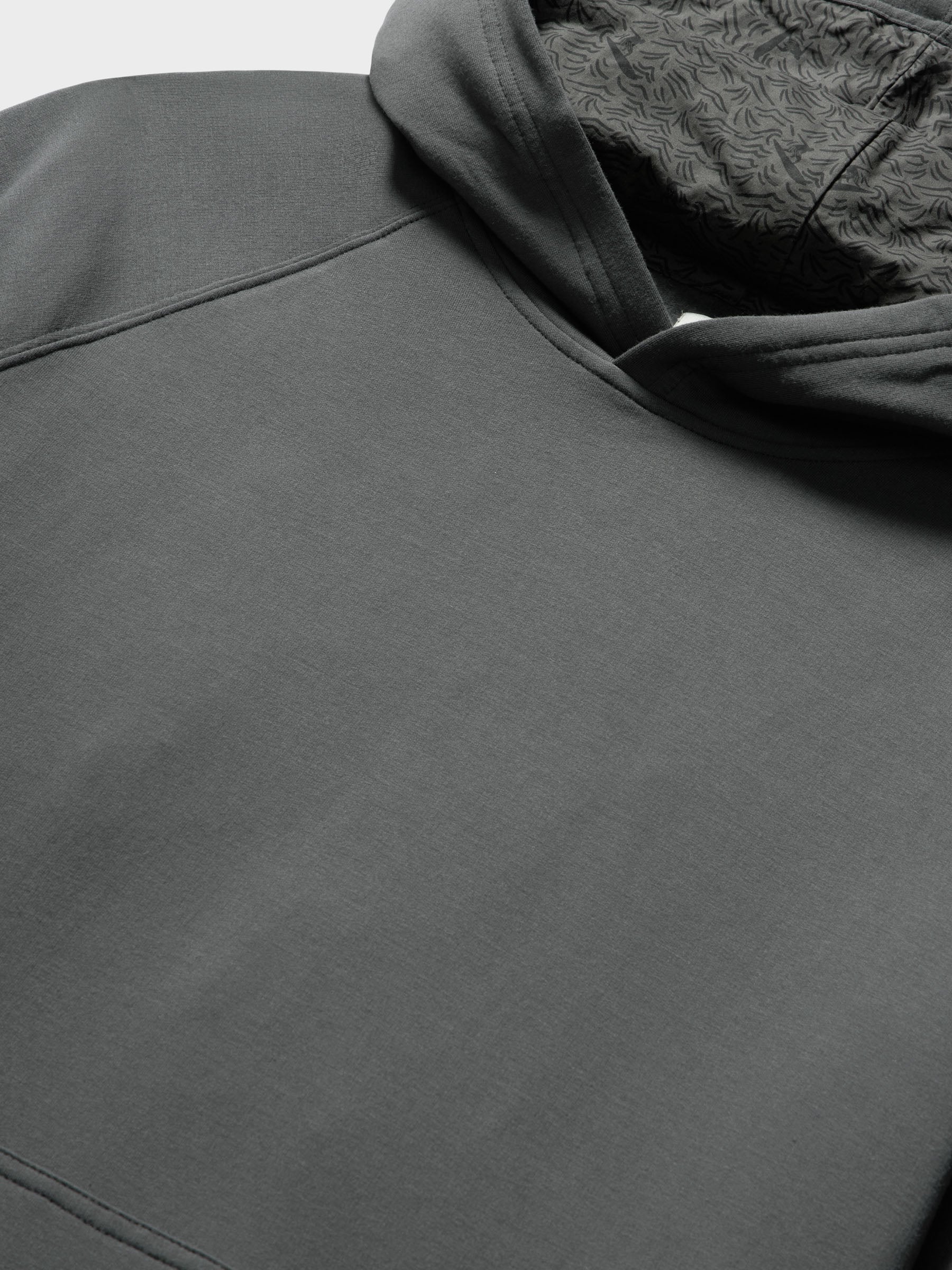 Reyn Spooner RAGLAN FLEECE HOODIE in HEATHER CHARCOAL