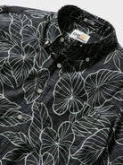 Reyn Spooner KALO LEAF BUTTON FRONT in CHARCOAL