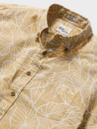 Reyn Spooner KALO LEAF BUTTON FRONT in GOLDEN