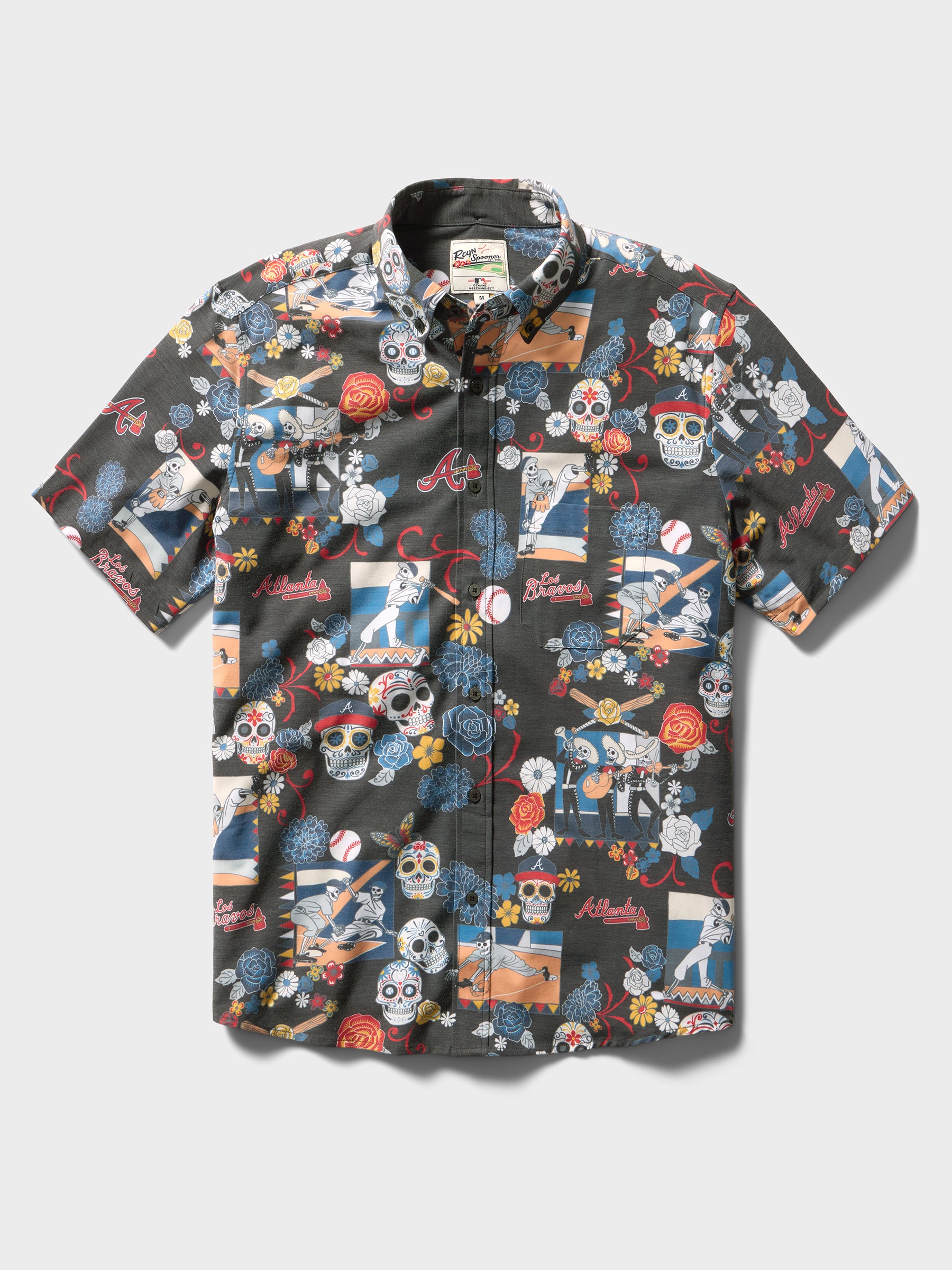 Reyn Spooner MLB® ATLANTA BRAVES DÍA DE LOS MUERTOS PERFORMANCE ALOHA SHIRT in BLACK