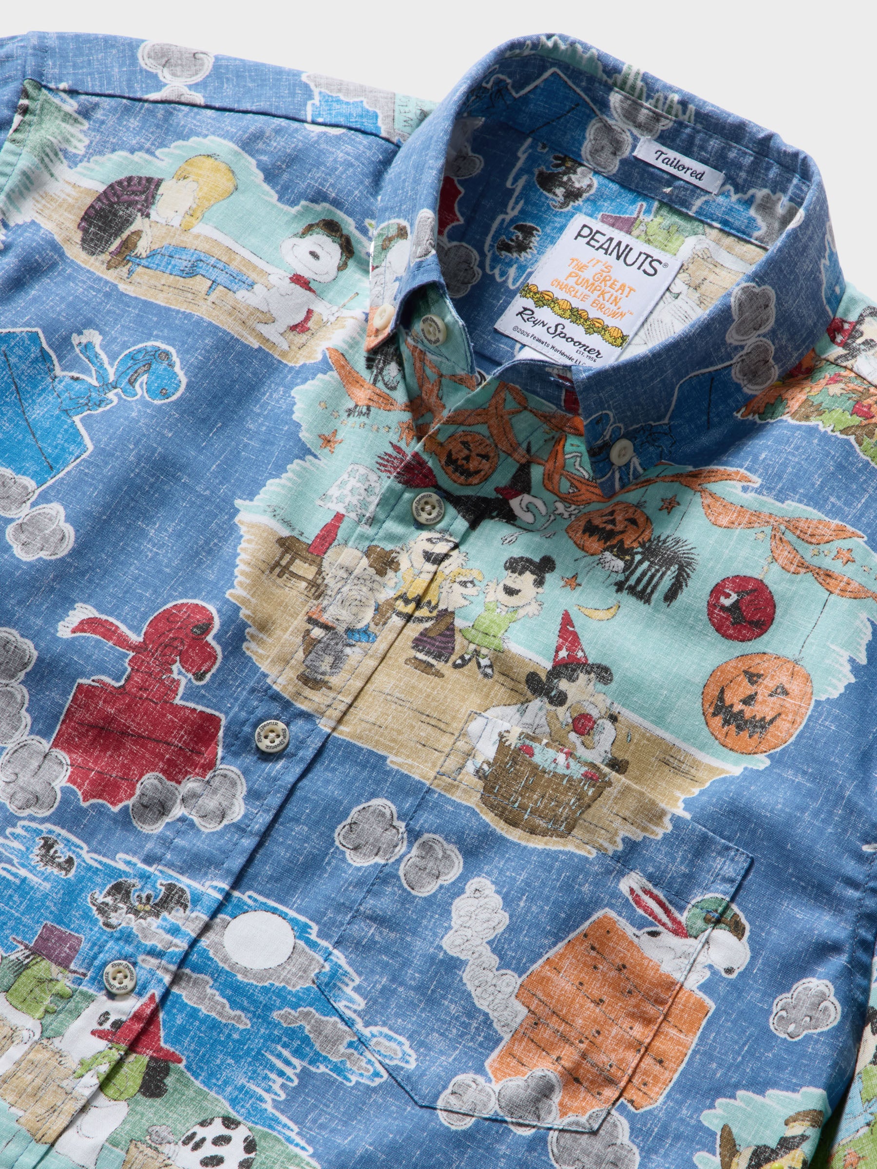 Reyn Spooner IT'S THE GREAT PUMPKIN, CHARLIE BROWN: 60TH ANNIVERSARY TAILORED  in VINTAGE INDIGO