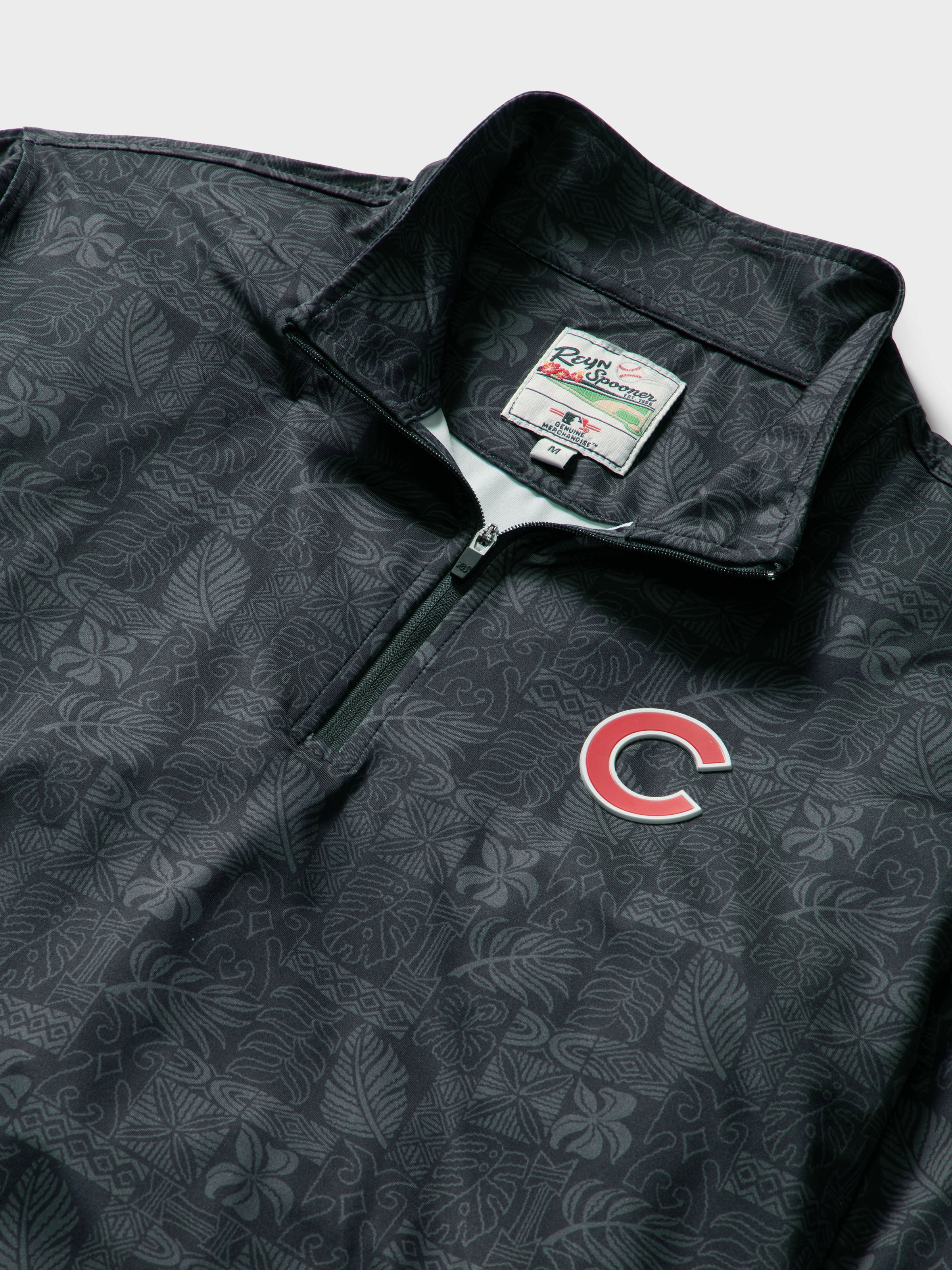 Reyn Spooner MLB® CHICAGO CUBS QUARTER ZIP in SOUTH PACIFIC TAPA - BLACK