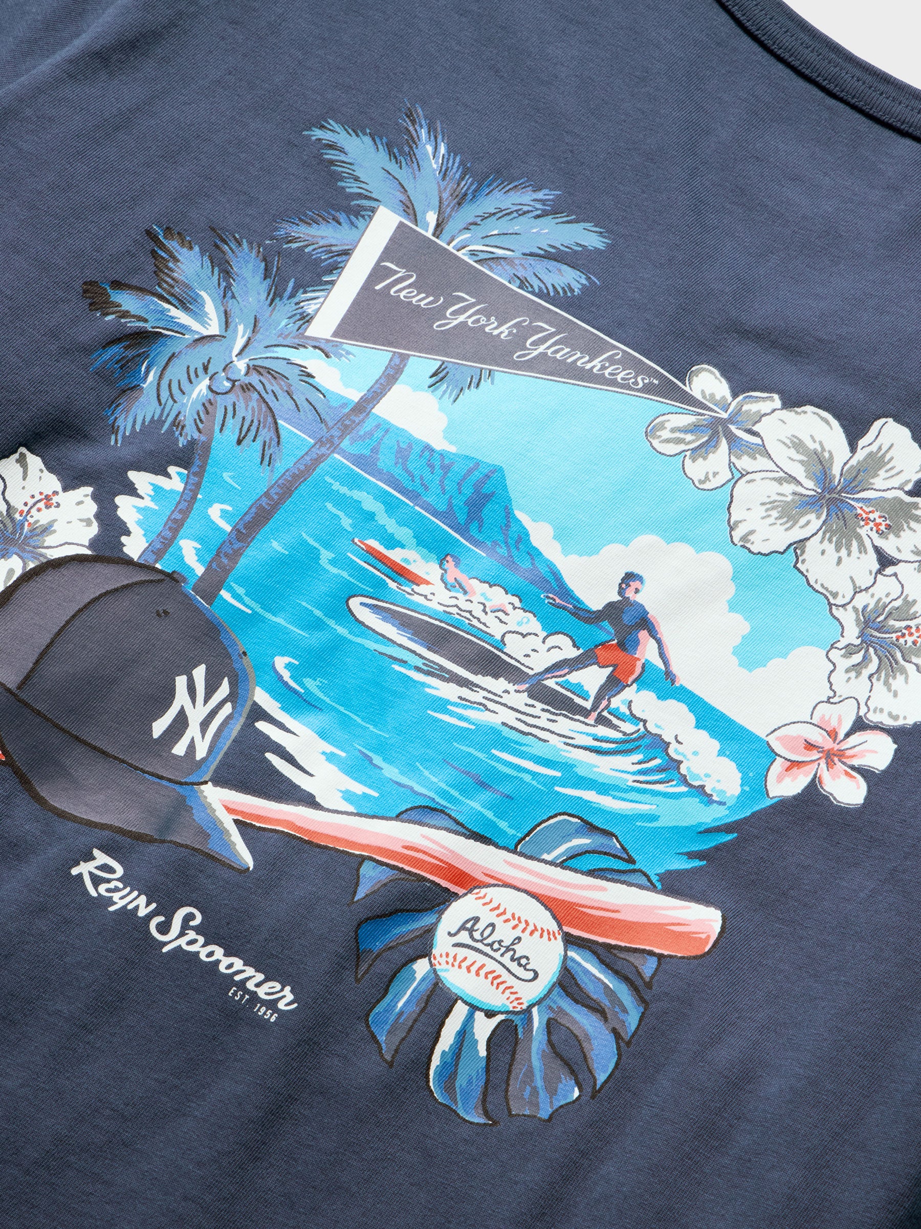 Reyn Spooner MLB® NEW YORK YANKEES GRAPHIC TEE in NAVY