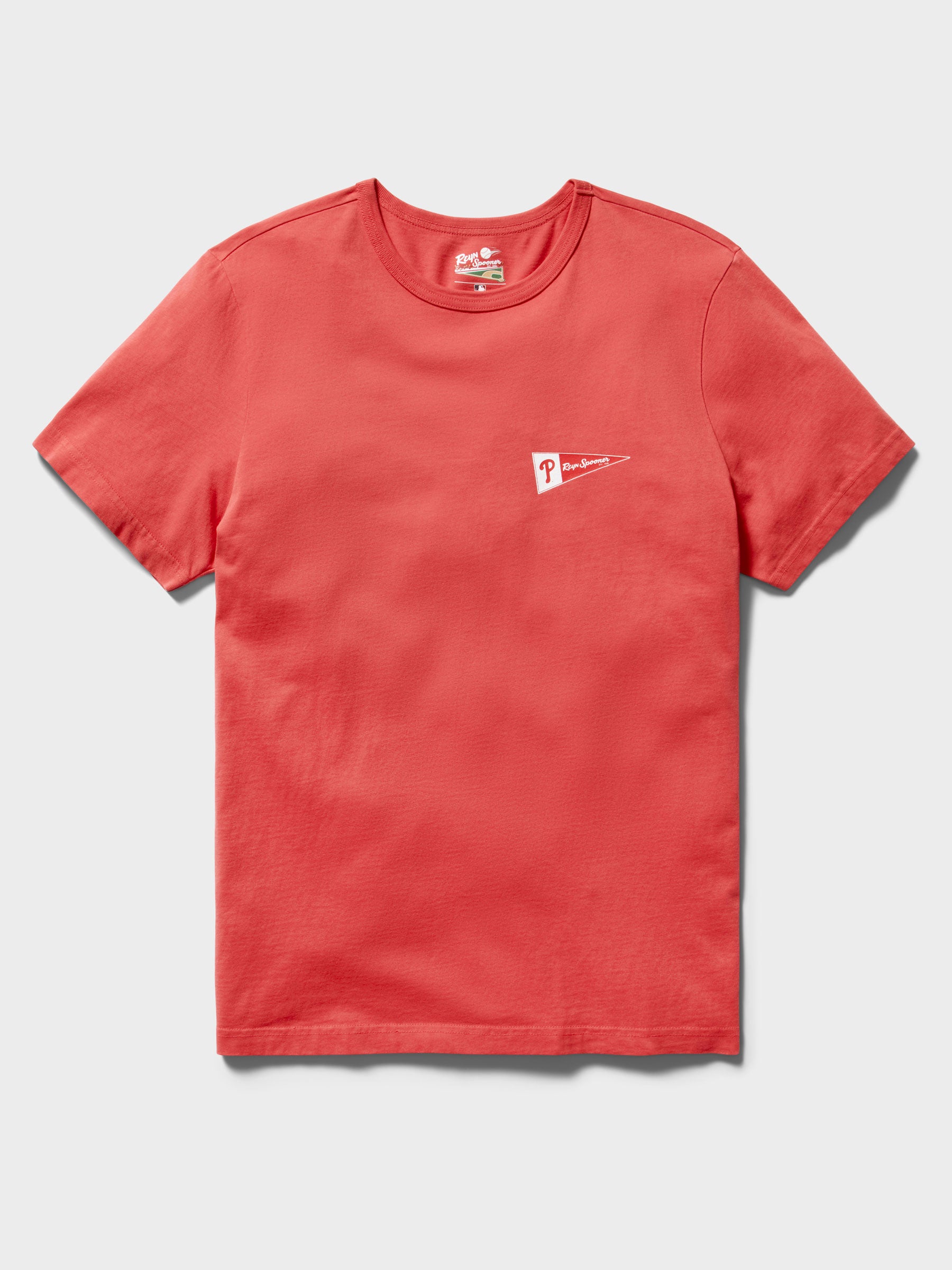 Reyn Spooner MLB® PHILADELPHIA PHILLIES GRAPHIC TEE in RED