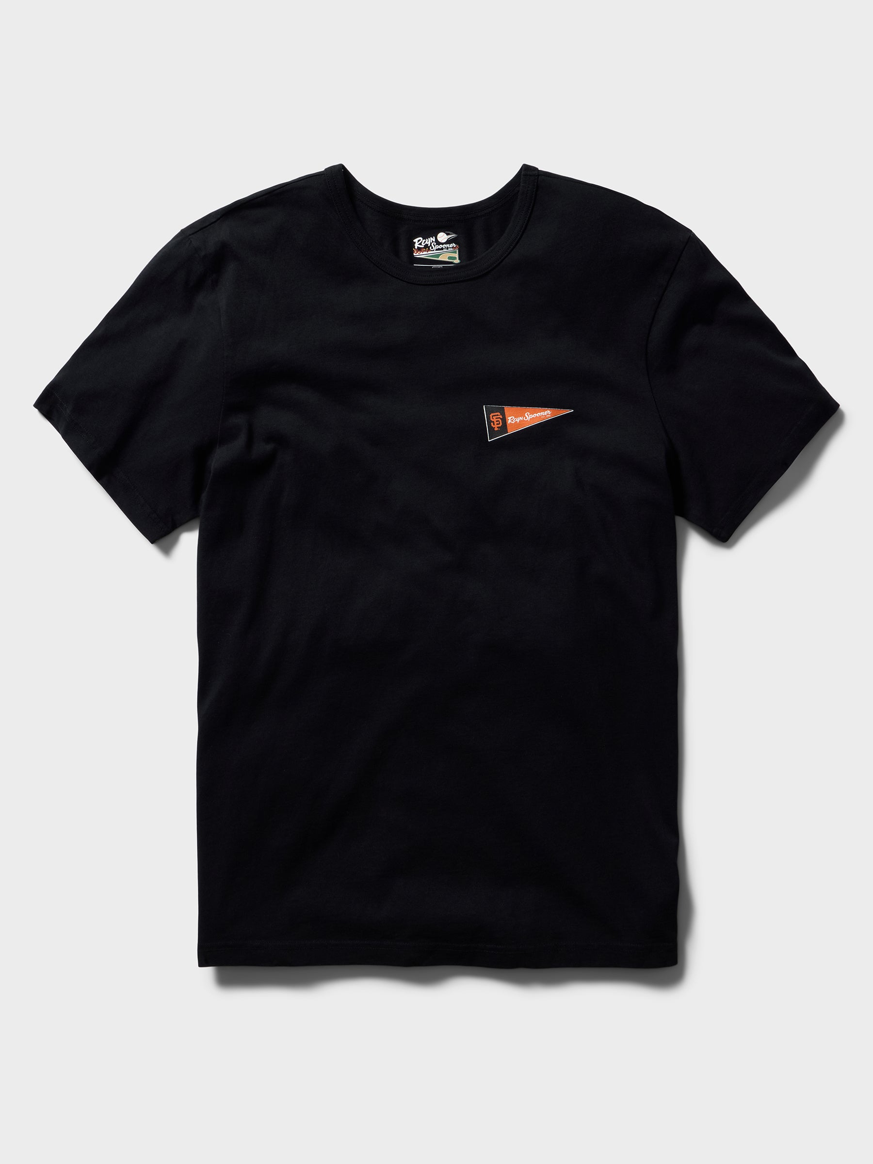 Reyn Spooner MLB® SAN FRANCISCO GIANTS GRAPHIC TEE in BLACK