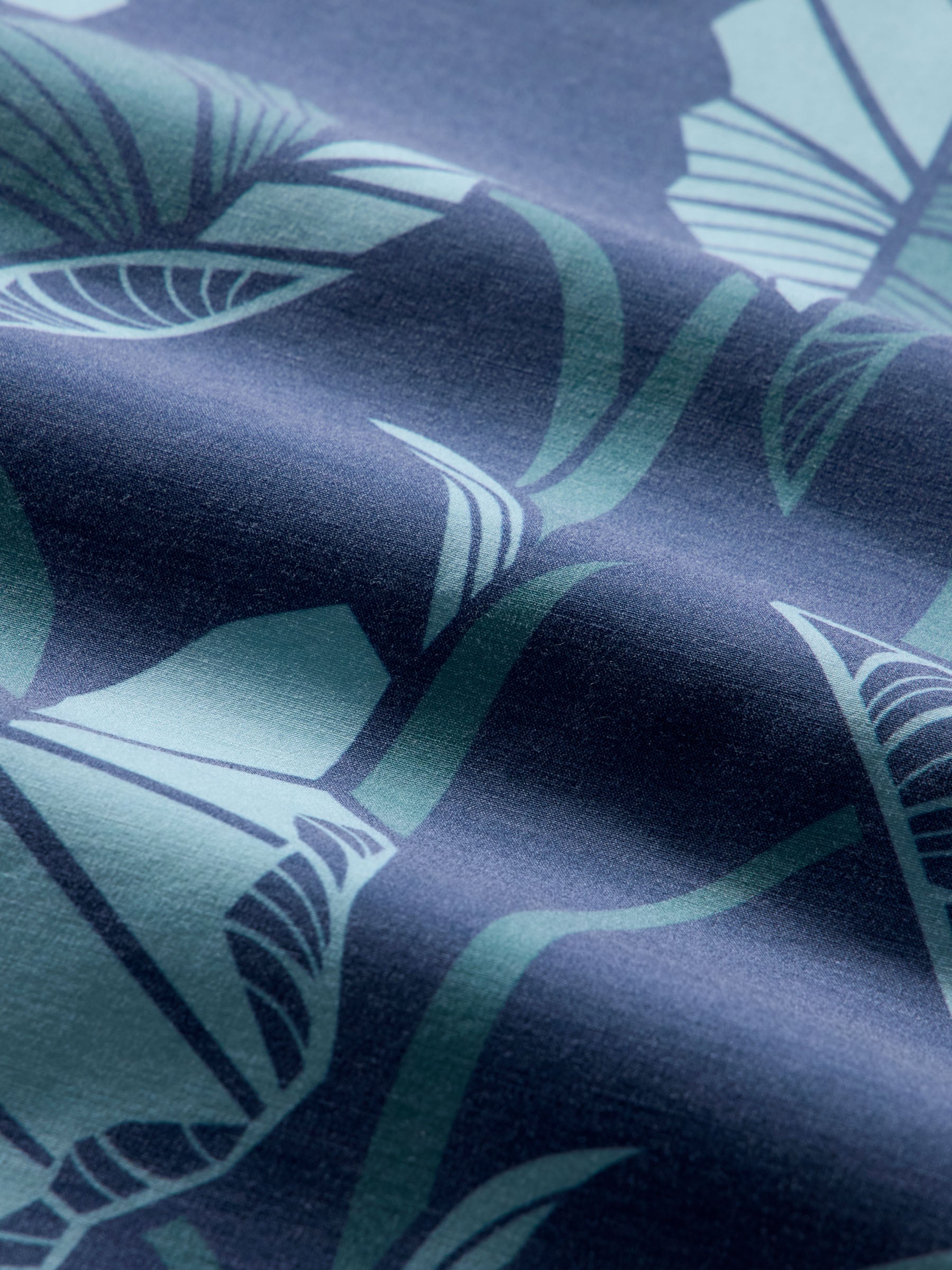 Reyn Spooner TRAILING TARO PERFORMANCE BUTTON FRONT in NAVY