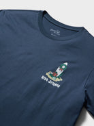 Reyn Spooner SANTA'S ISLAND SHACK GRAPHIC TEE in NAVY